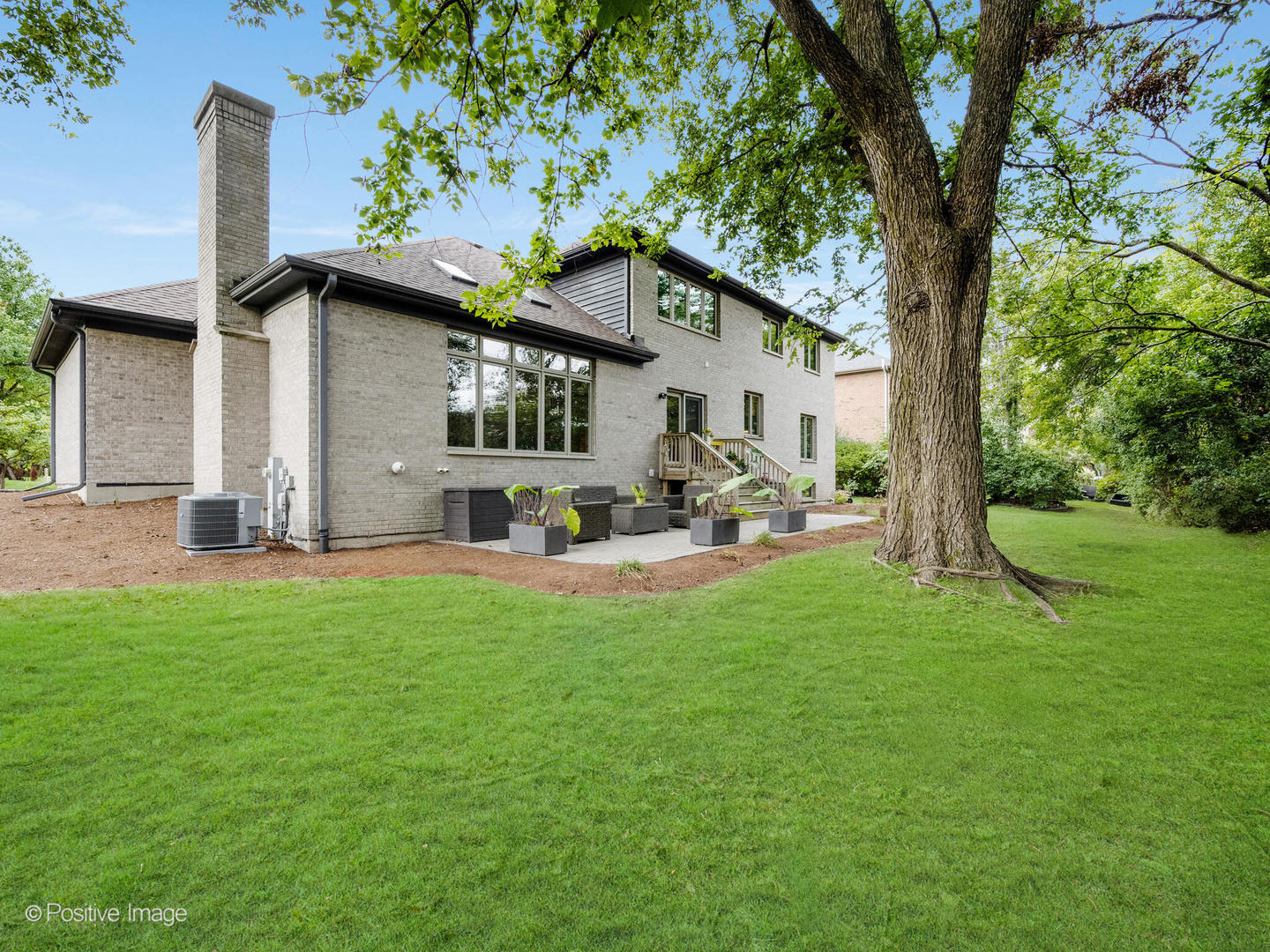 1906 Sweetbriar Lane