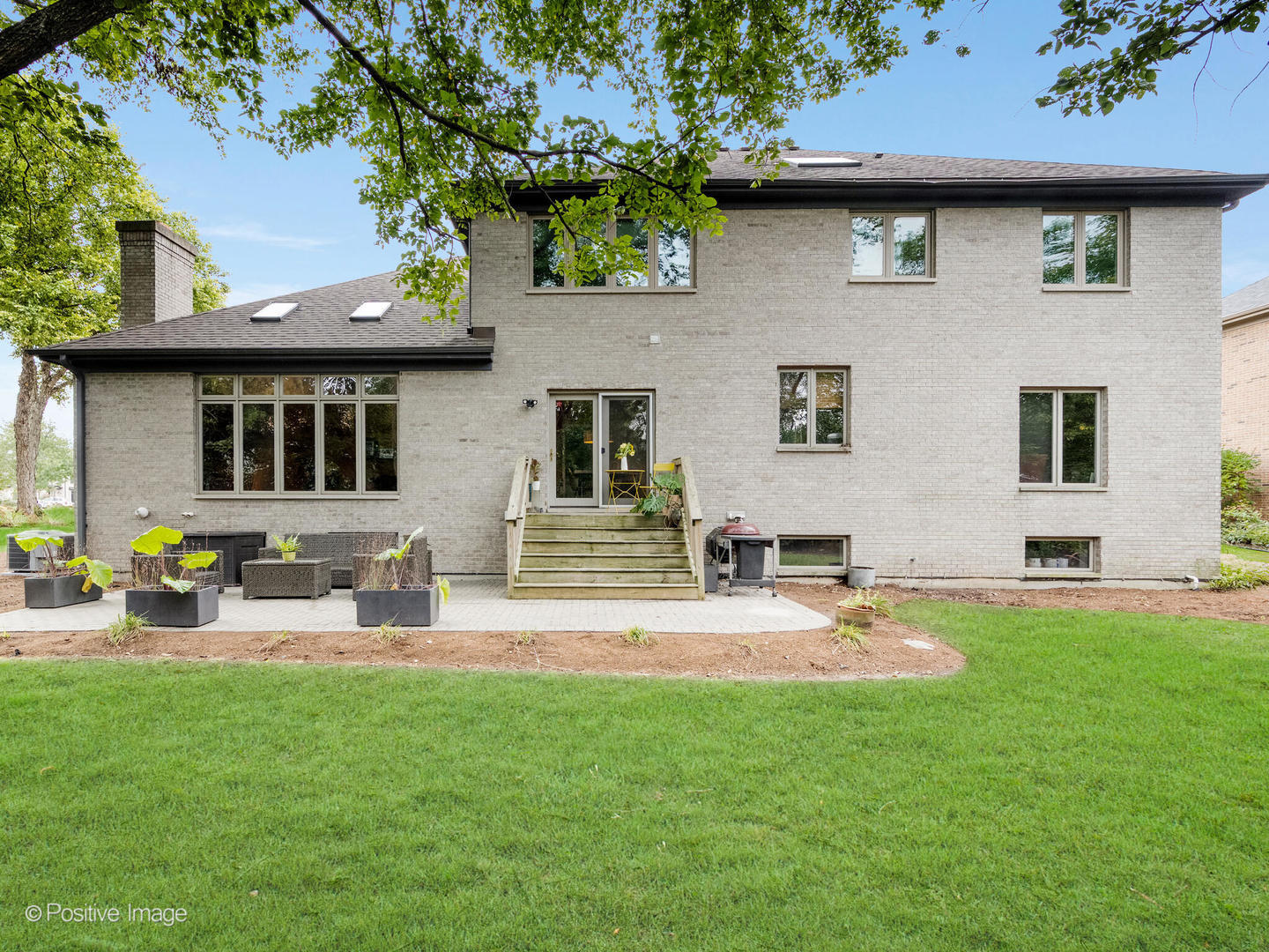1906 Sweetbriar Lane