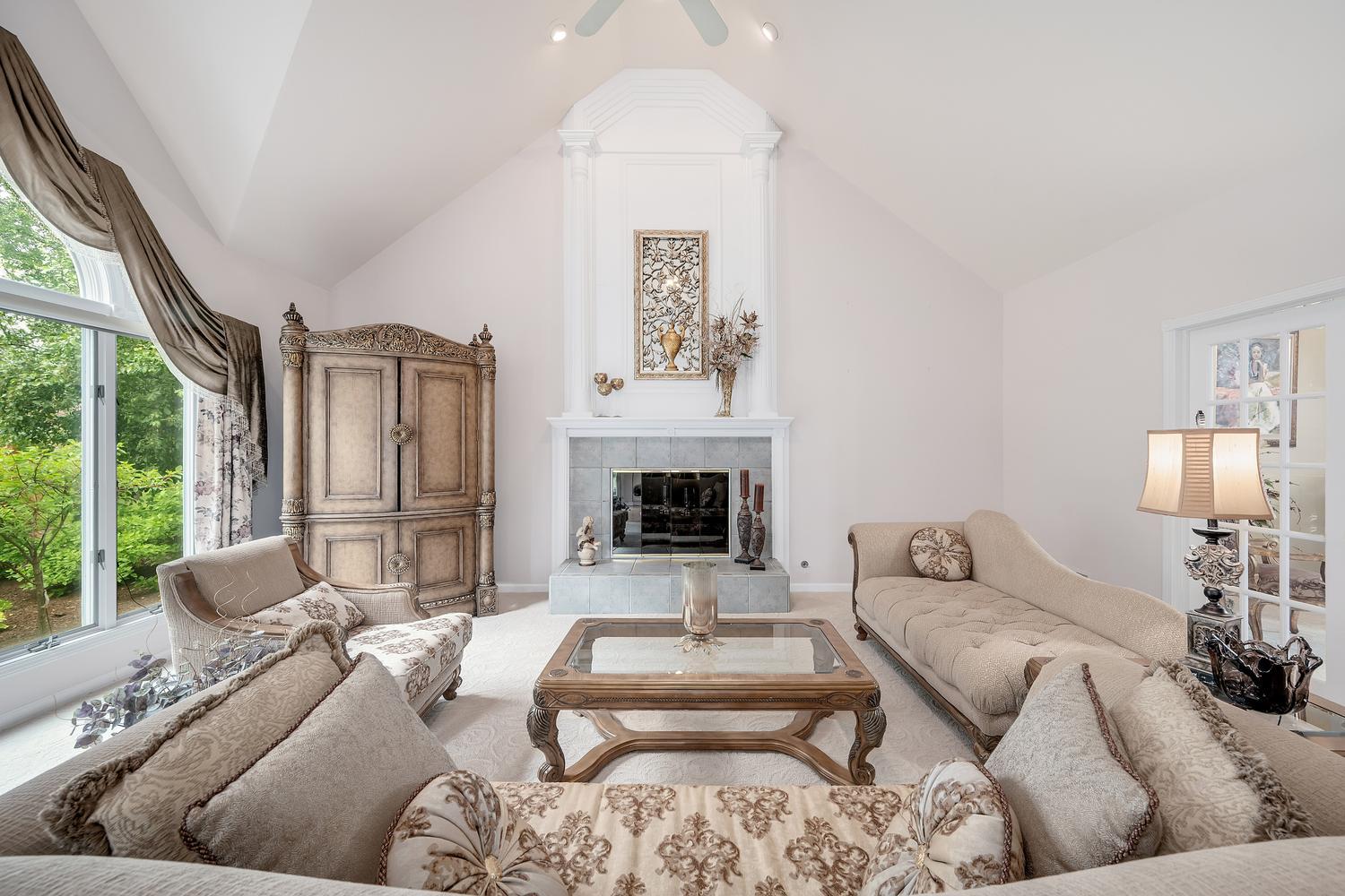 6714 Sweetbriar Lane