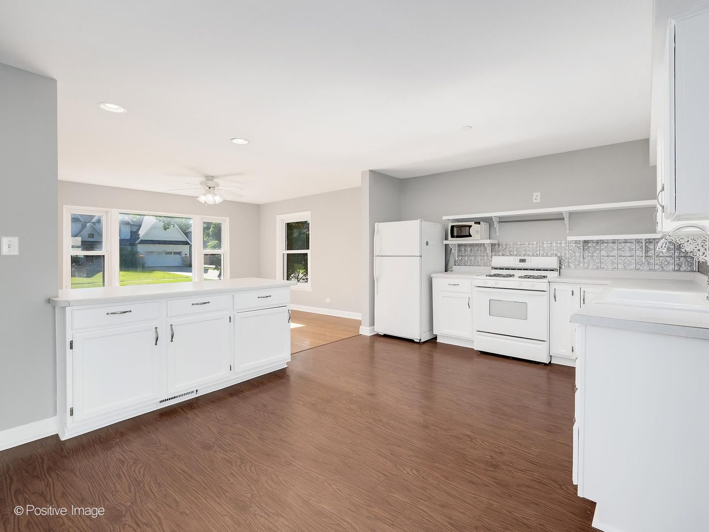 4342 Washington Street