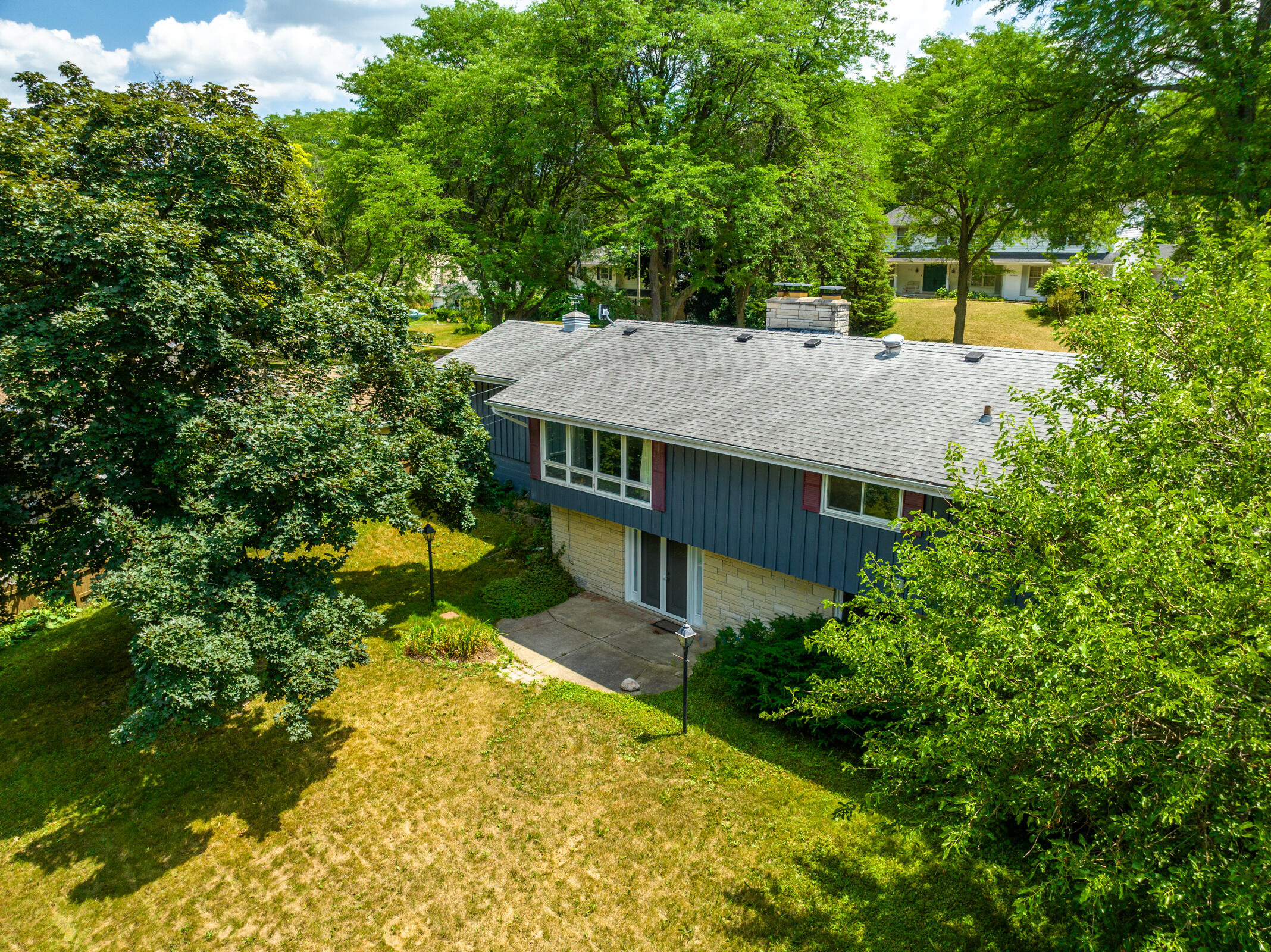 504 Westminster Dr