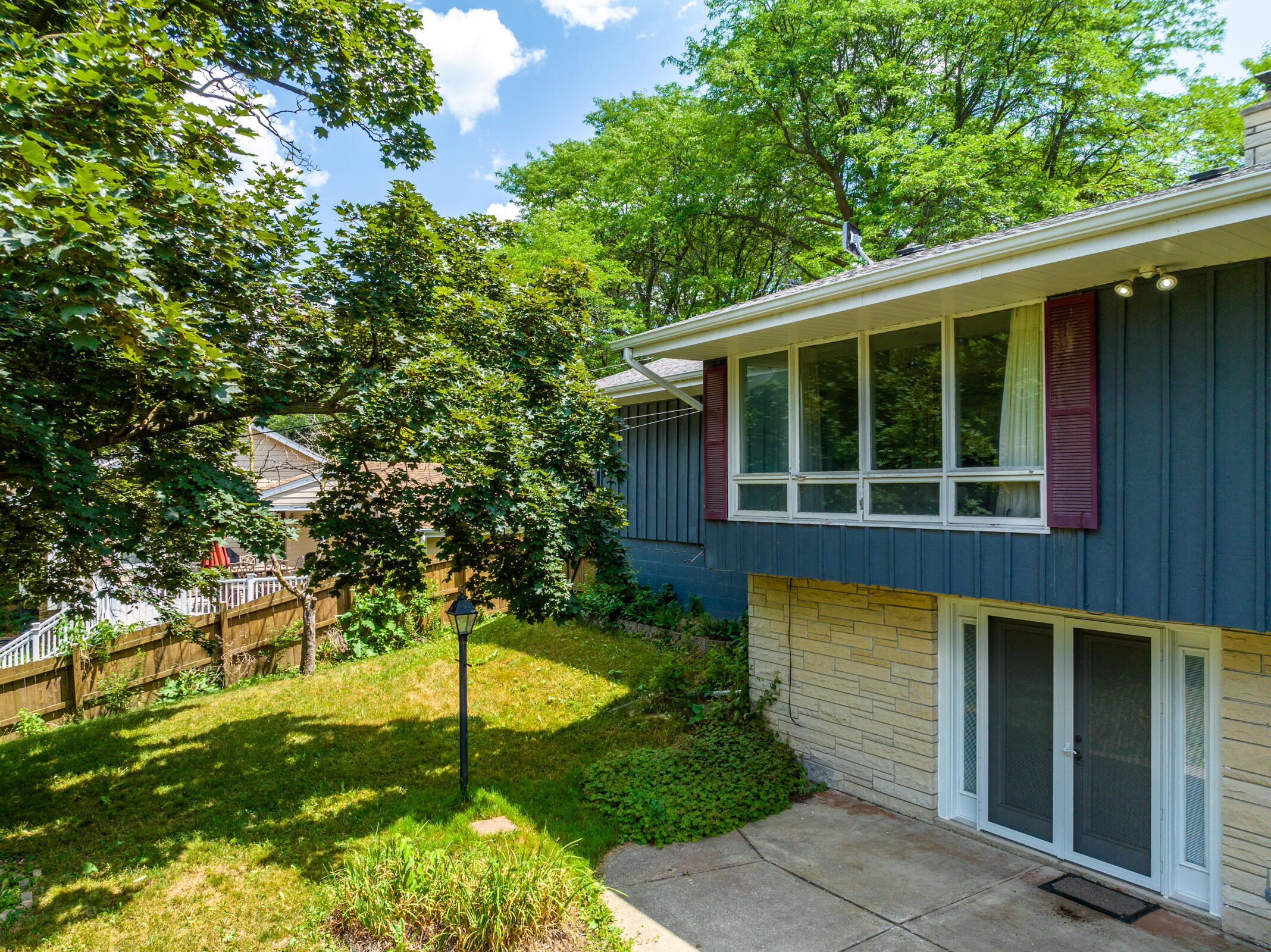 504 Westminster Dr
