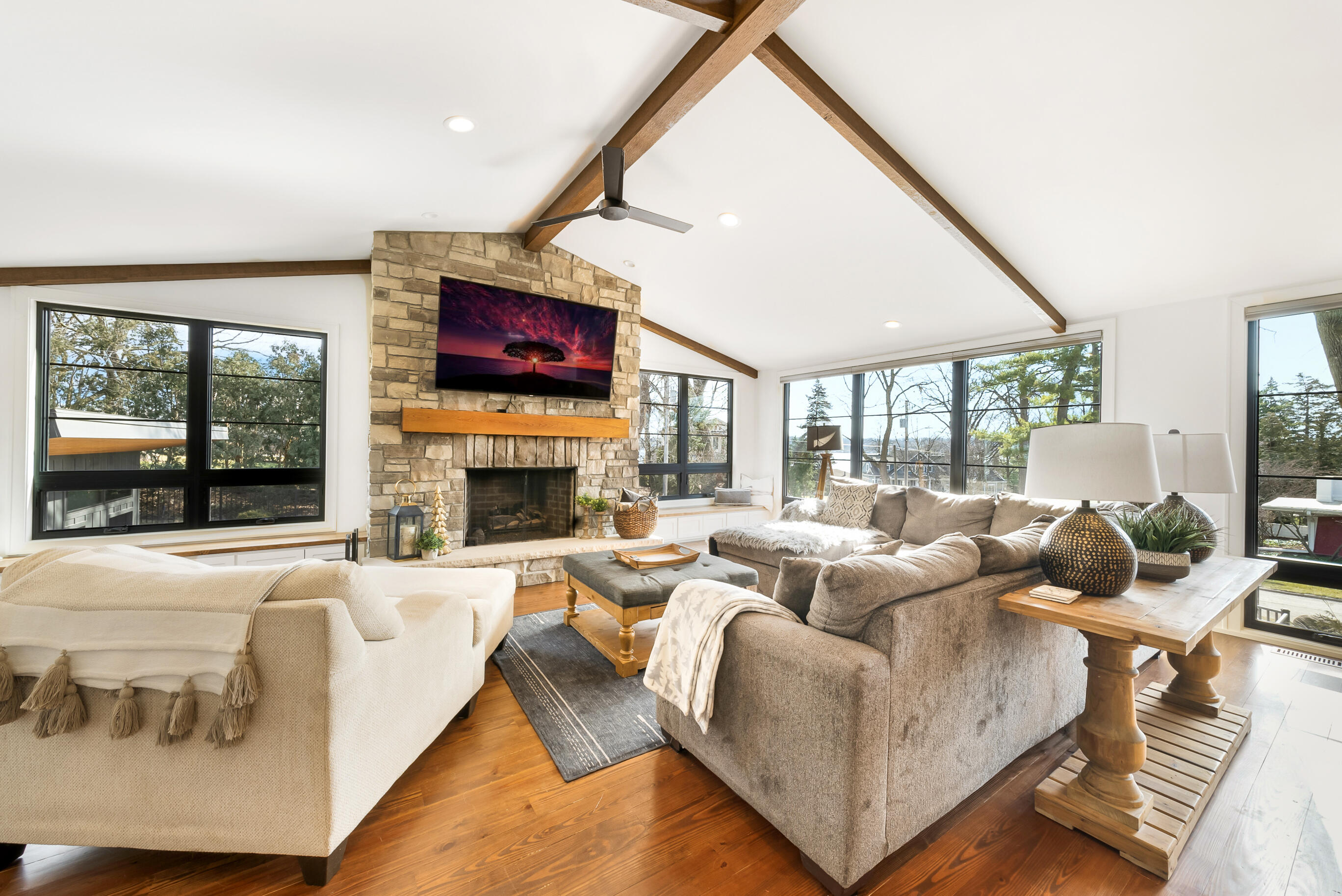 1551 Orchard Ln