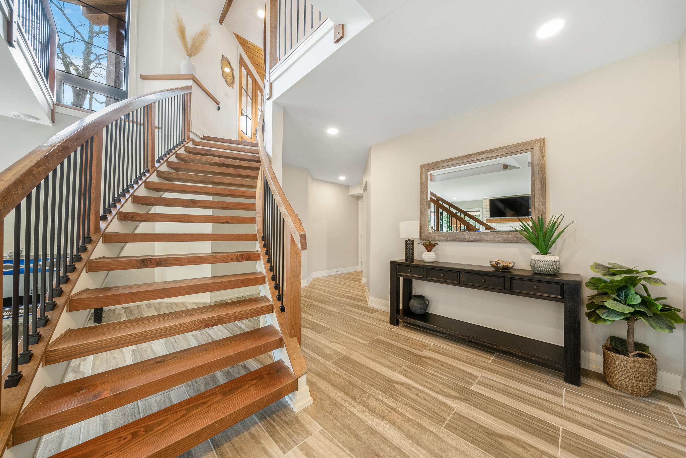 1551 Orchard Ln
