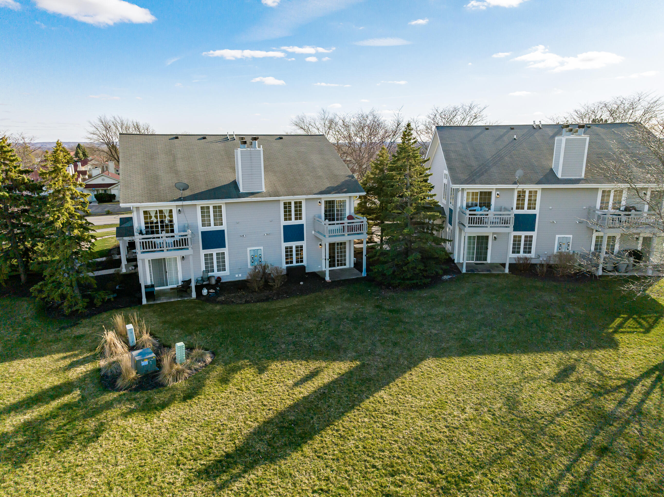 644 Geneva National Ave N 6-33