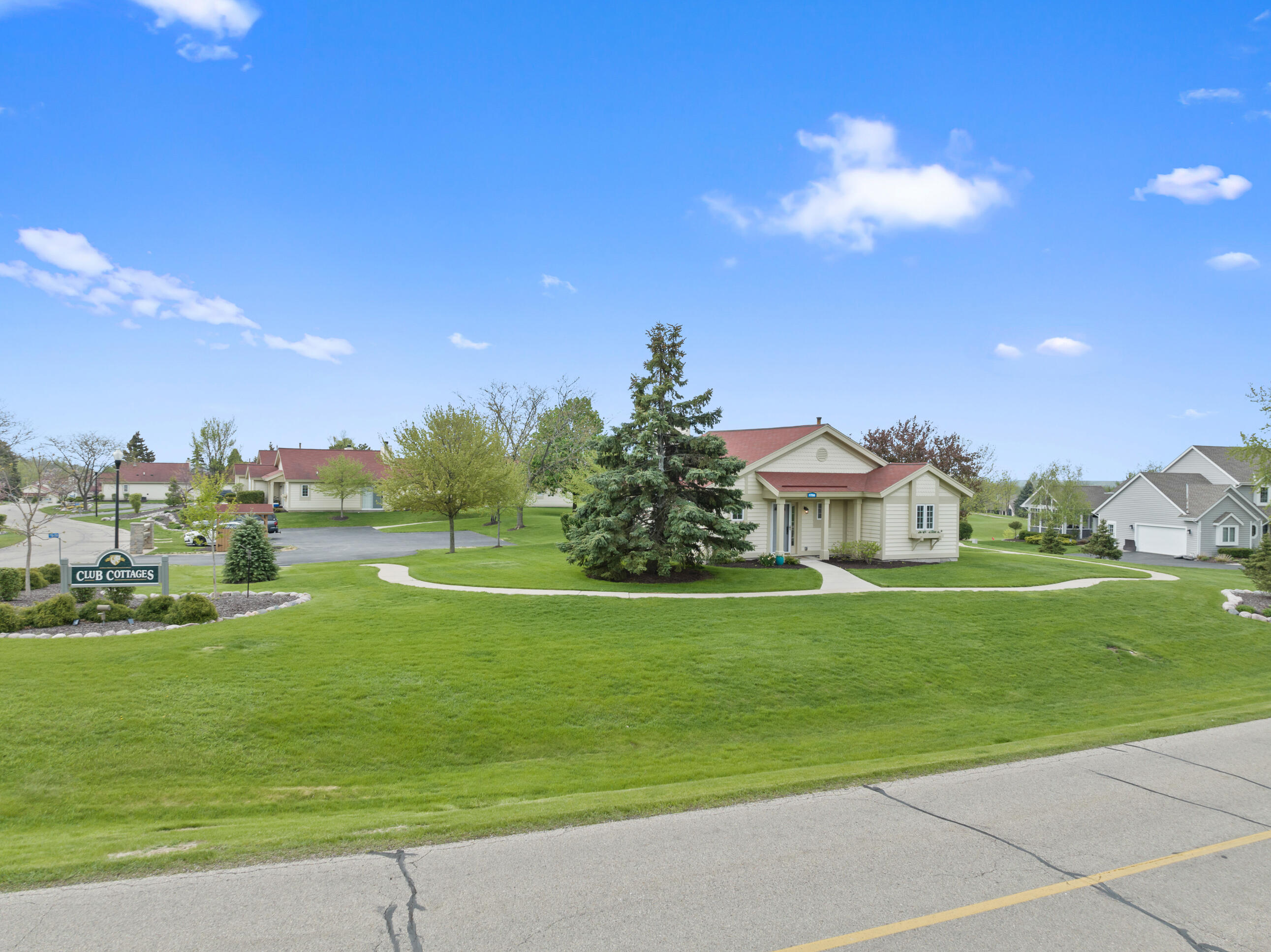 1790 Cottage Dr 7-01