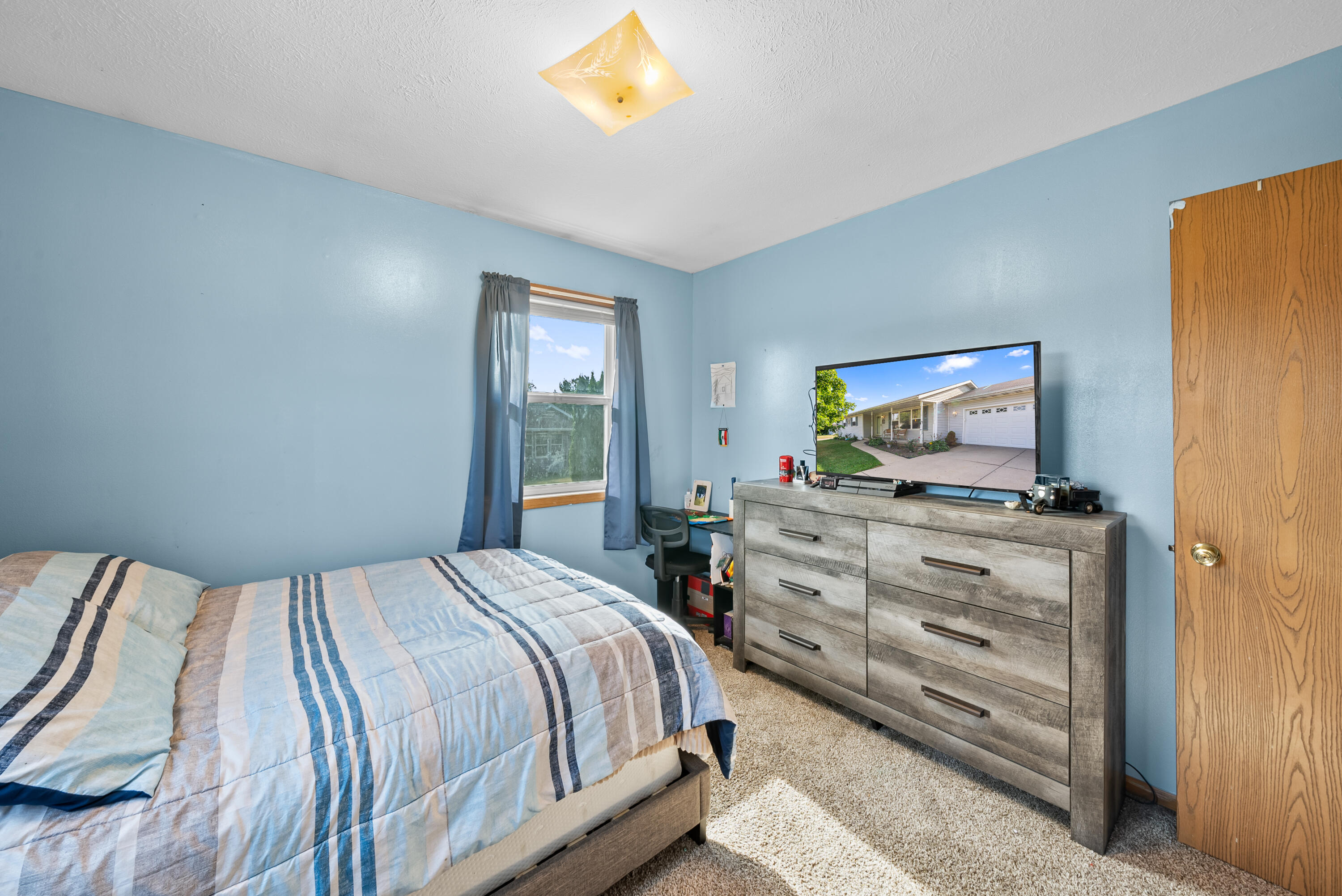 138 Carlson Dr Dr