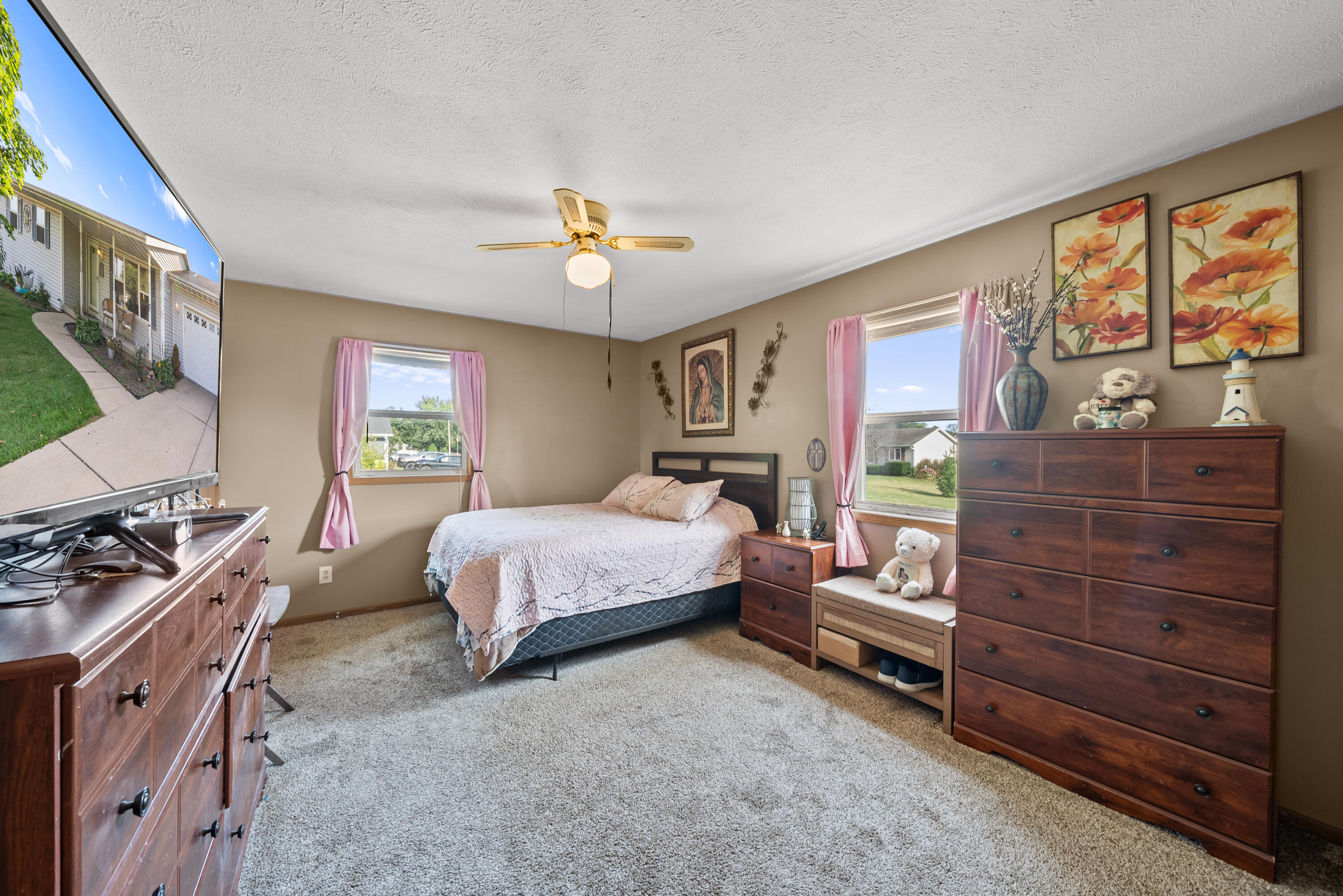 138 Carlson Dr Dr