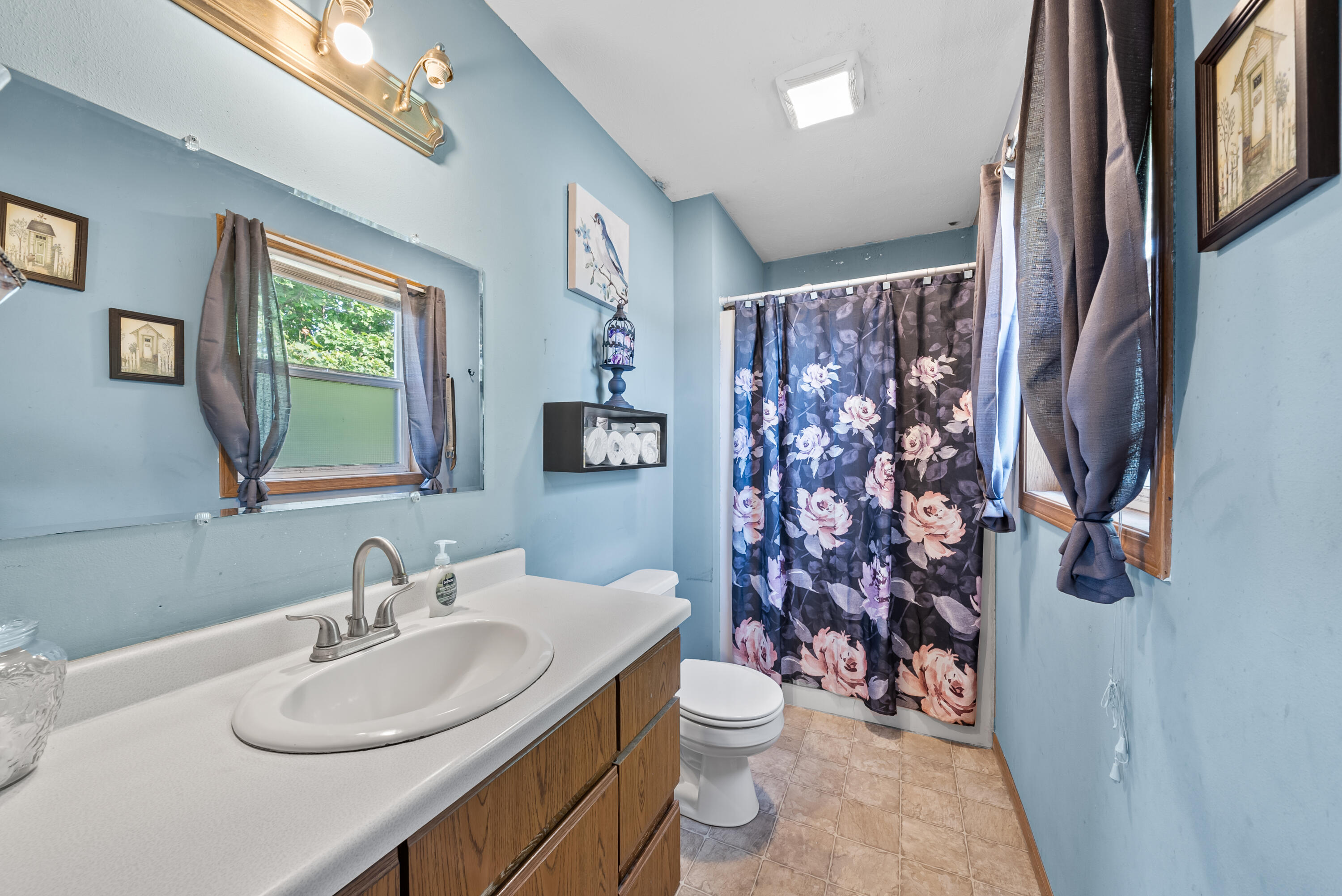 138 Carlson Dr Dr