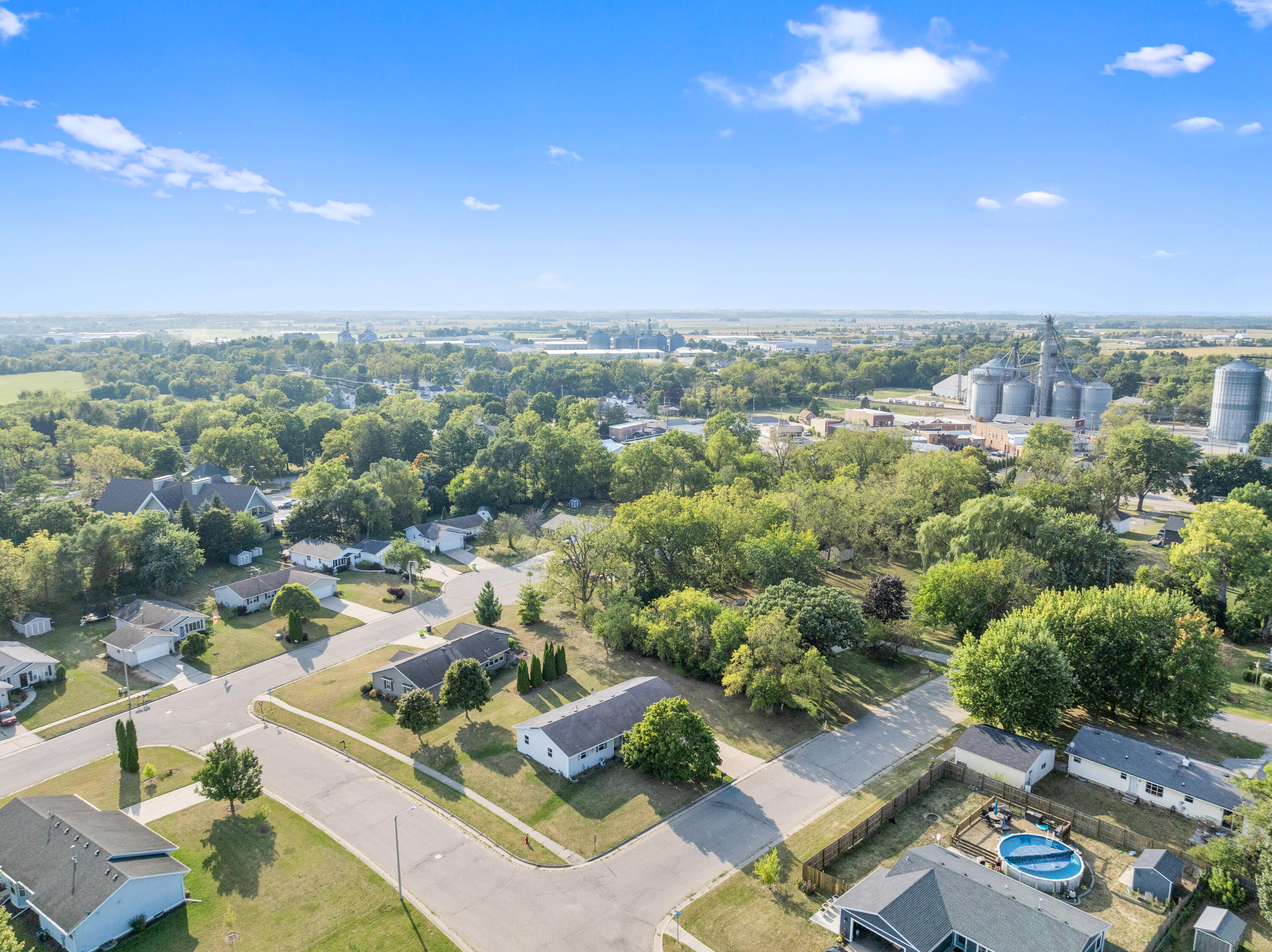 138 Carlson Dr Dr
