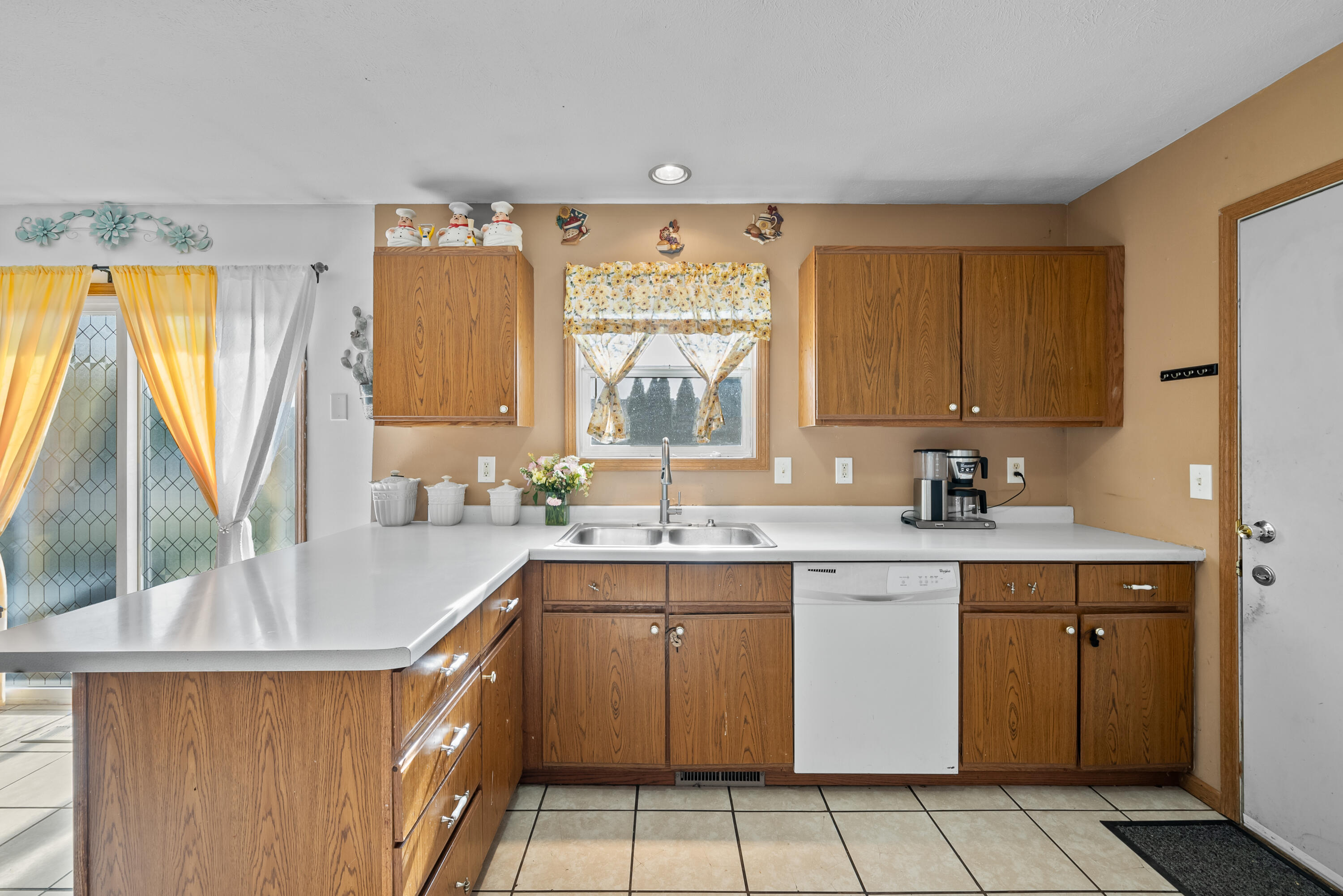 138 Carlson Dr Dr