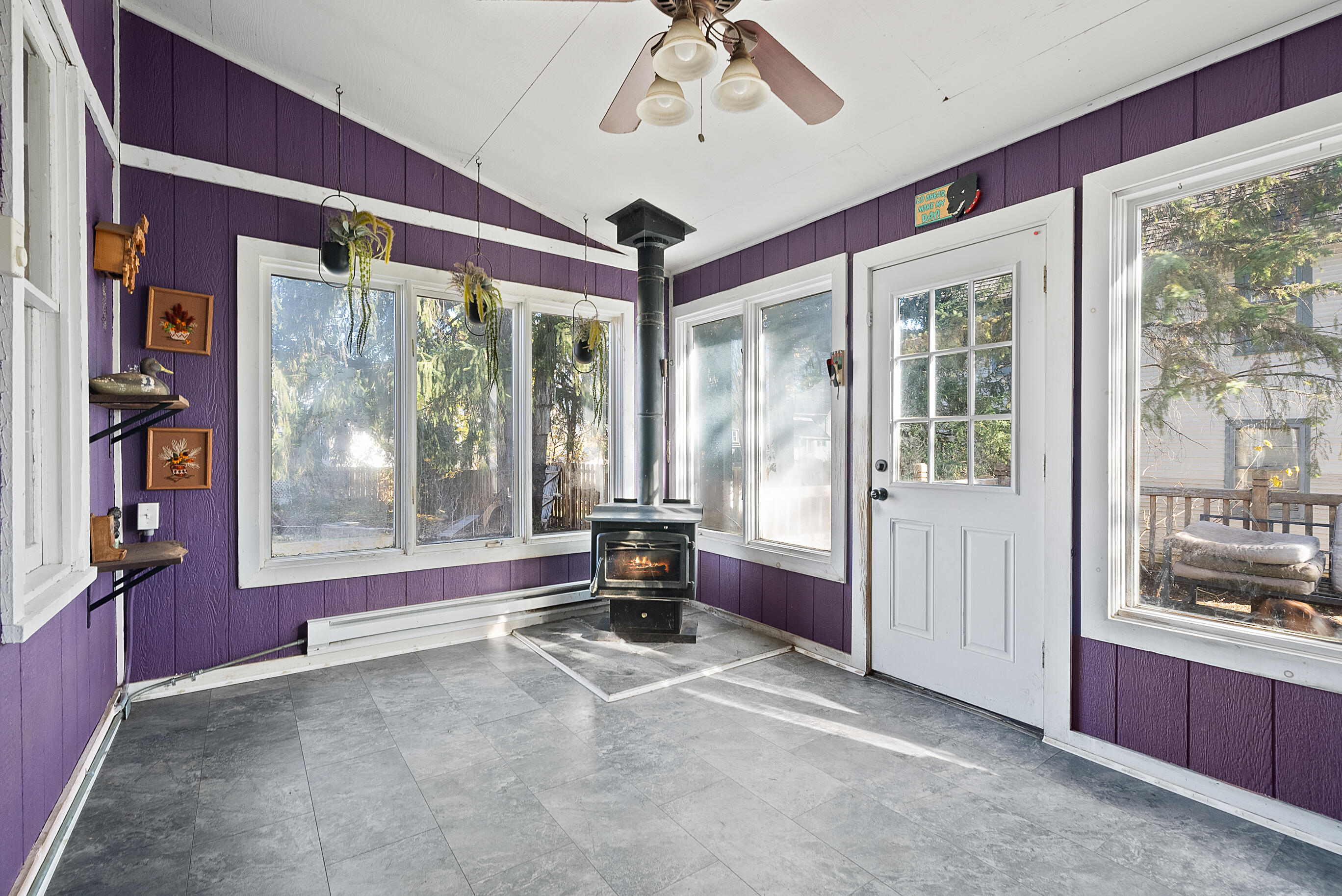 106 W Geneva St