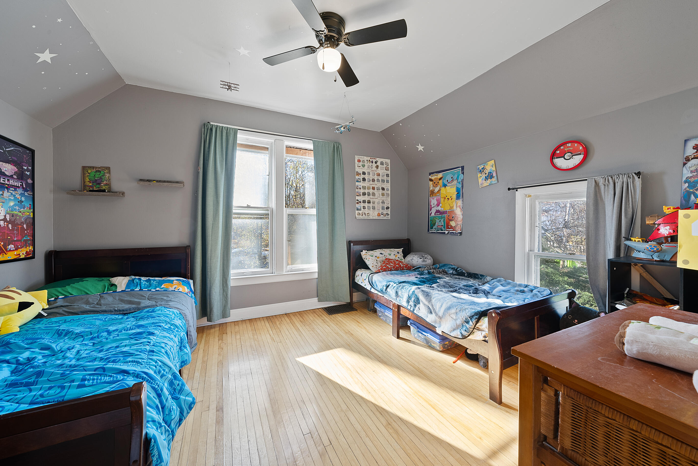 106 W Geneva St