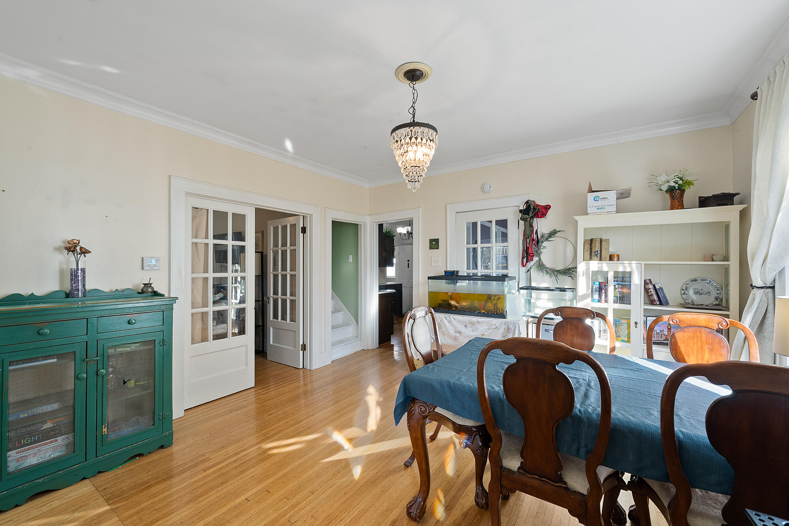 106 W Geneva St