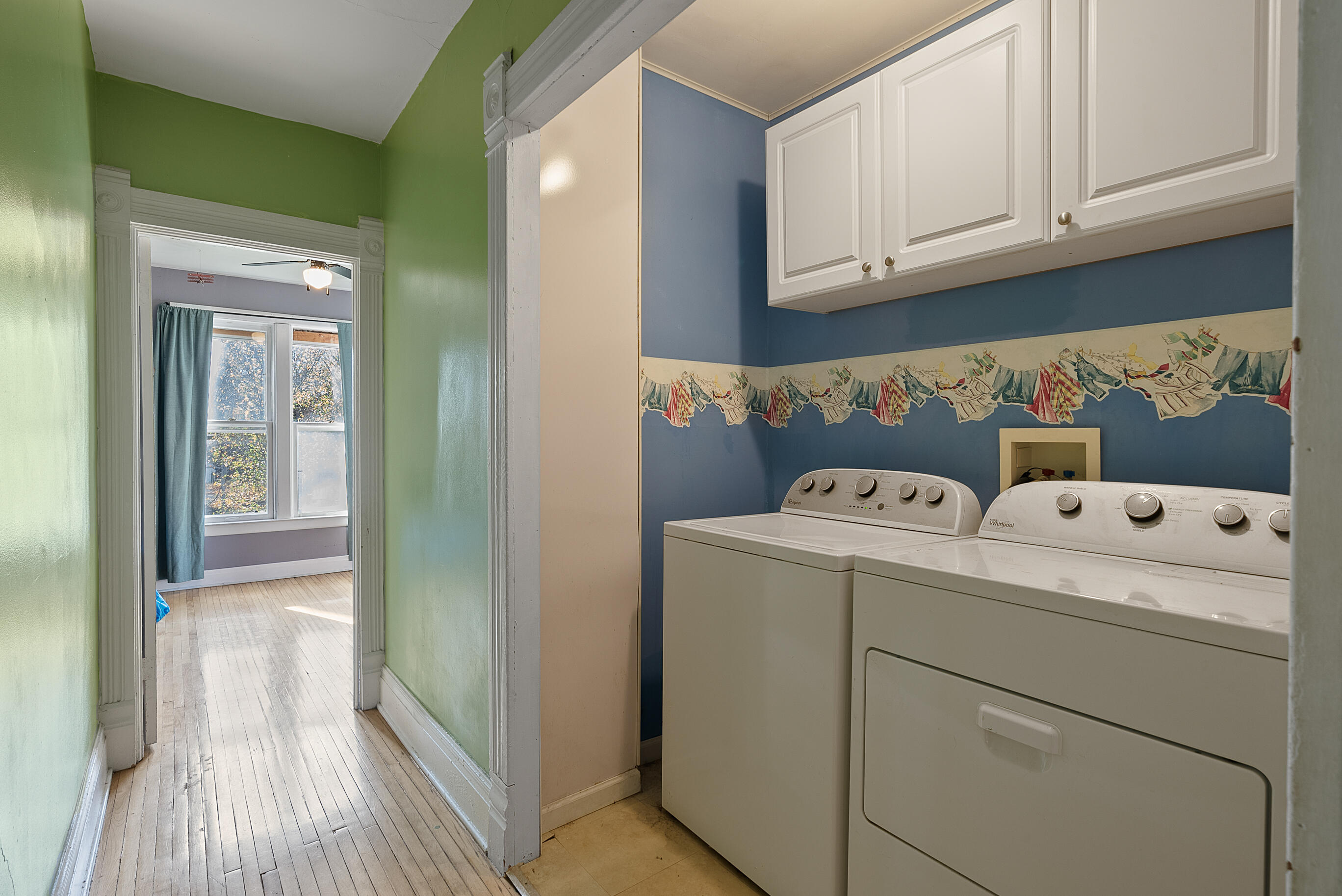106 W Geneva St