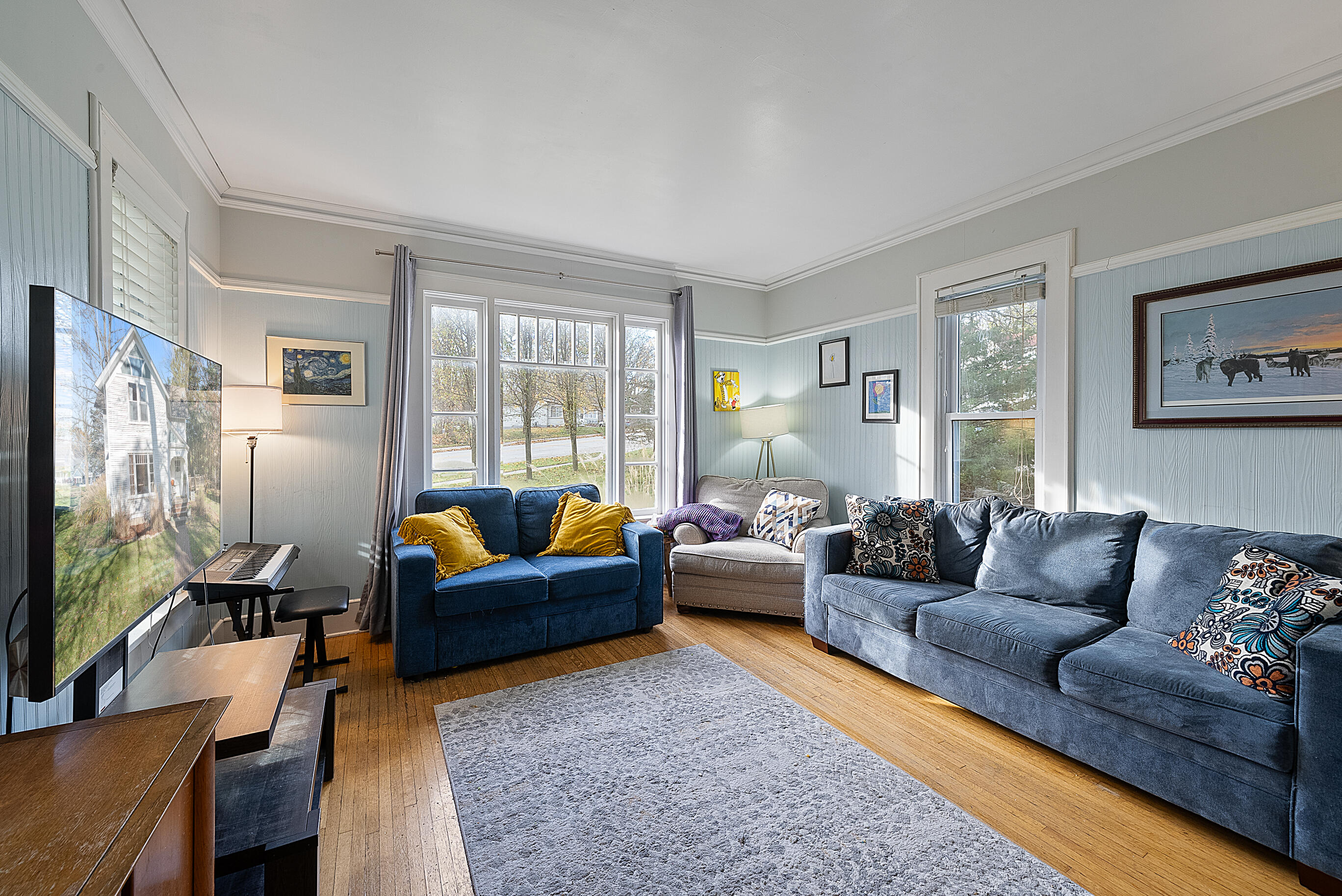 106 W Geneva St