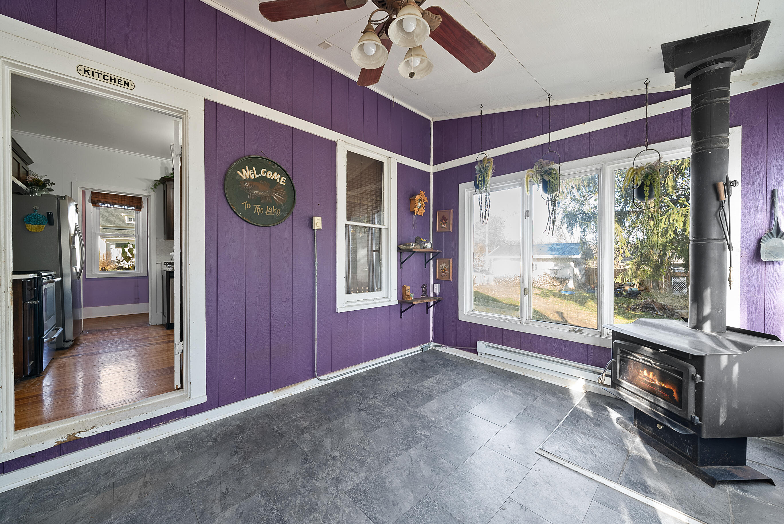 106 W Geneva St