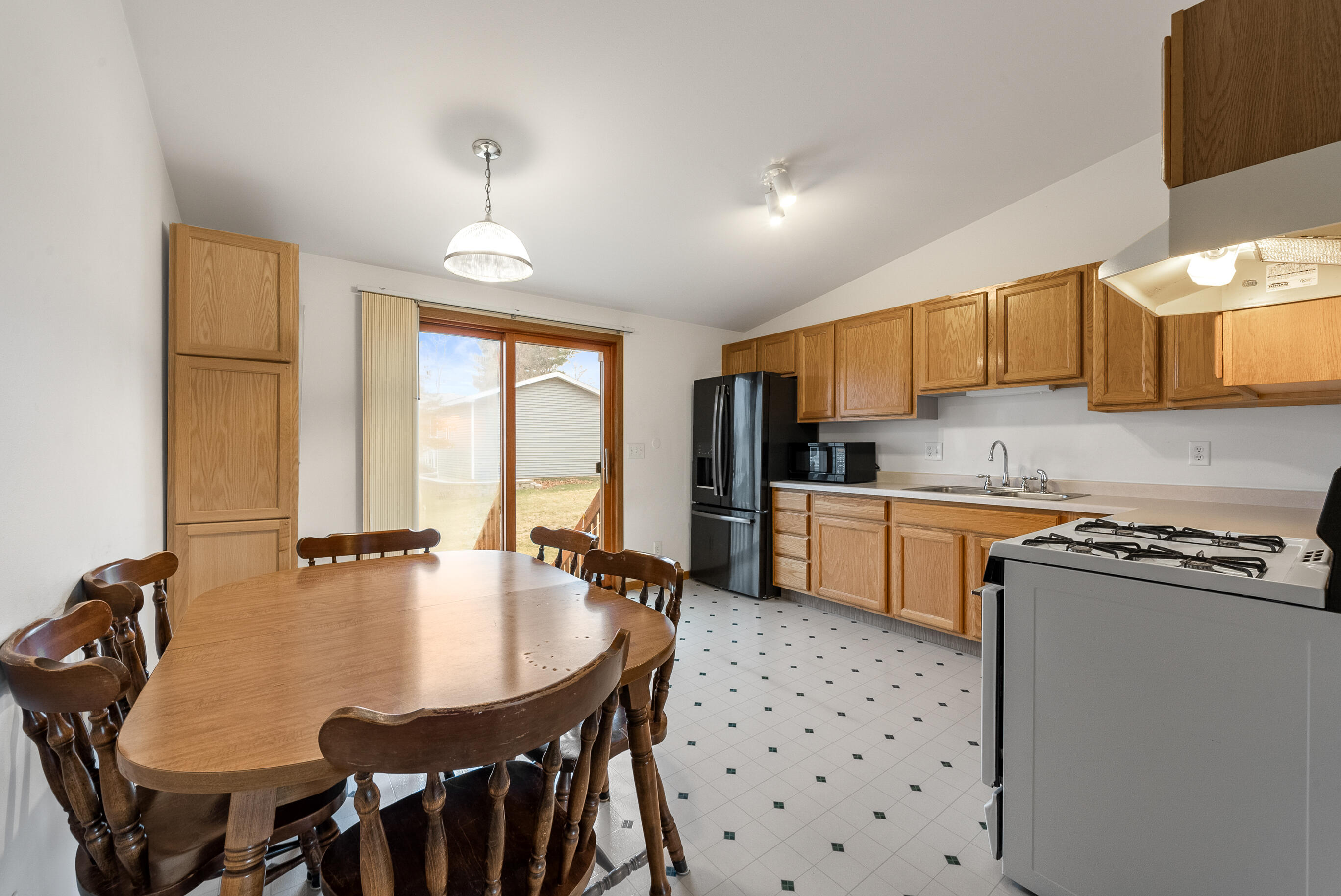 n1267 Hickory Rd