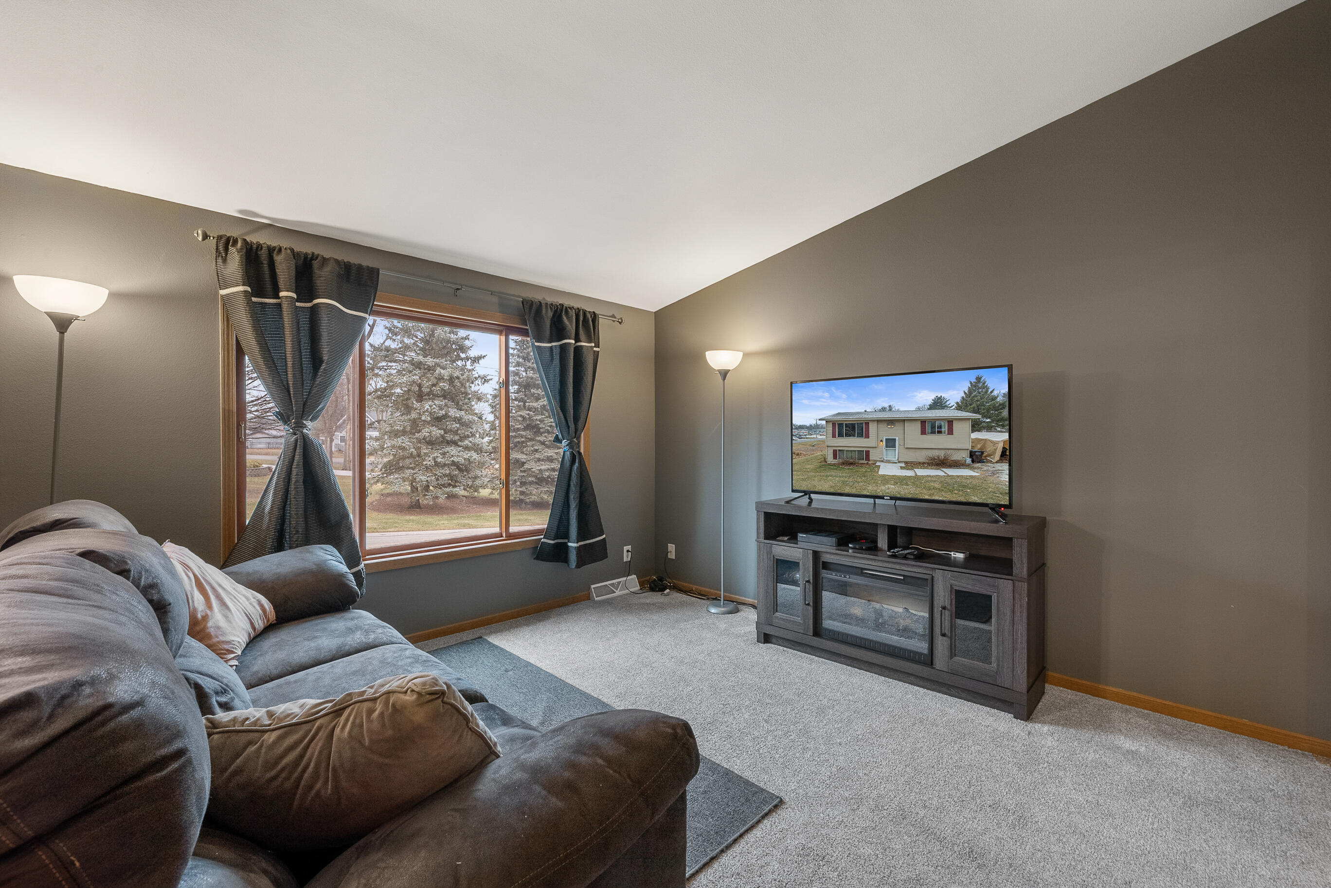 n1267 Hickory Rd