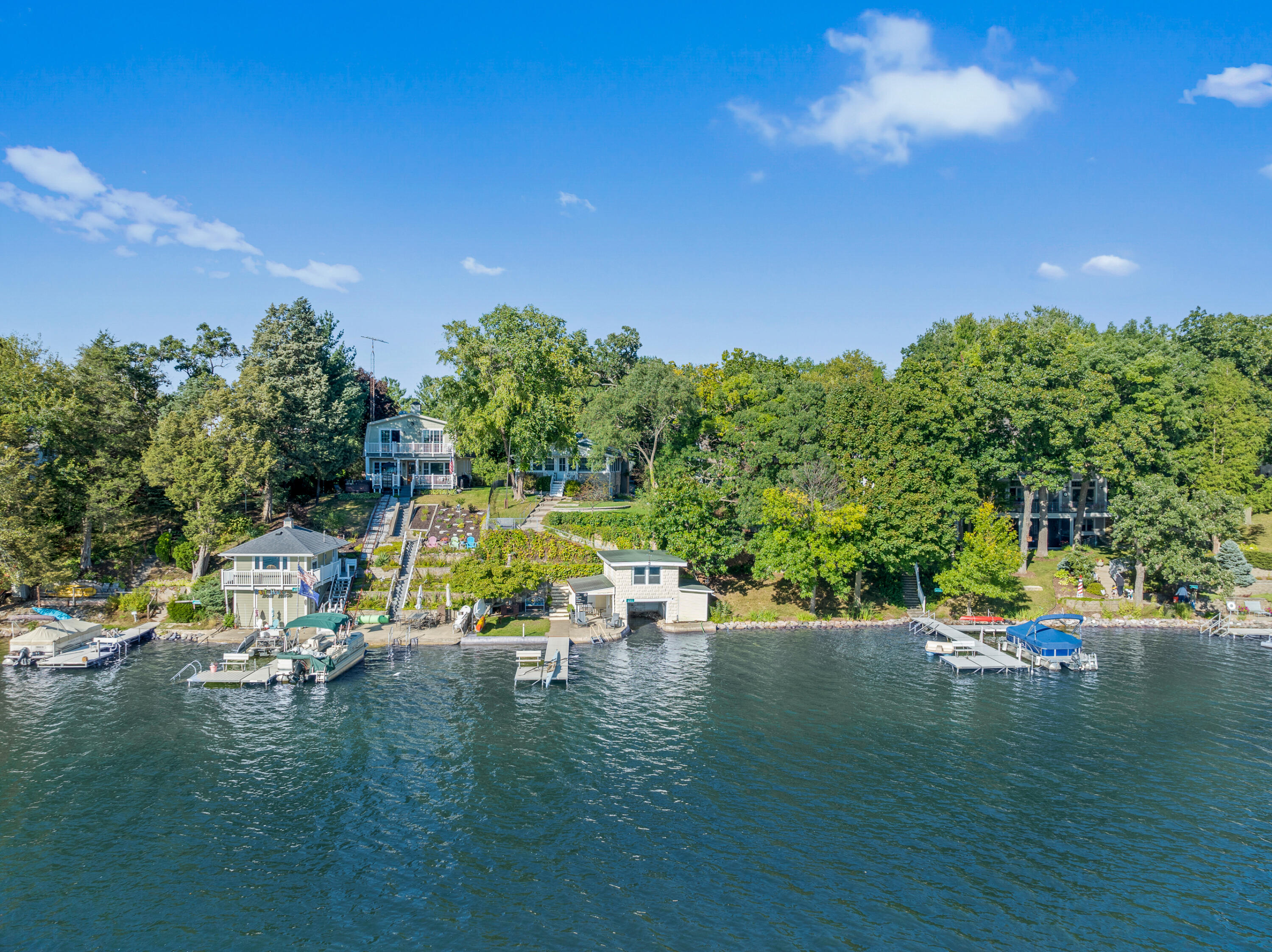 W4951 Oakwood Dr