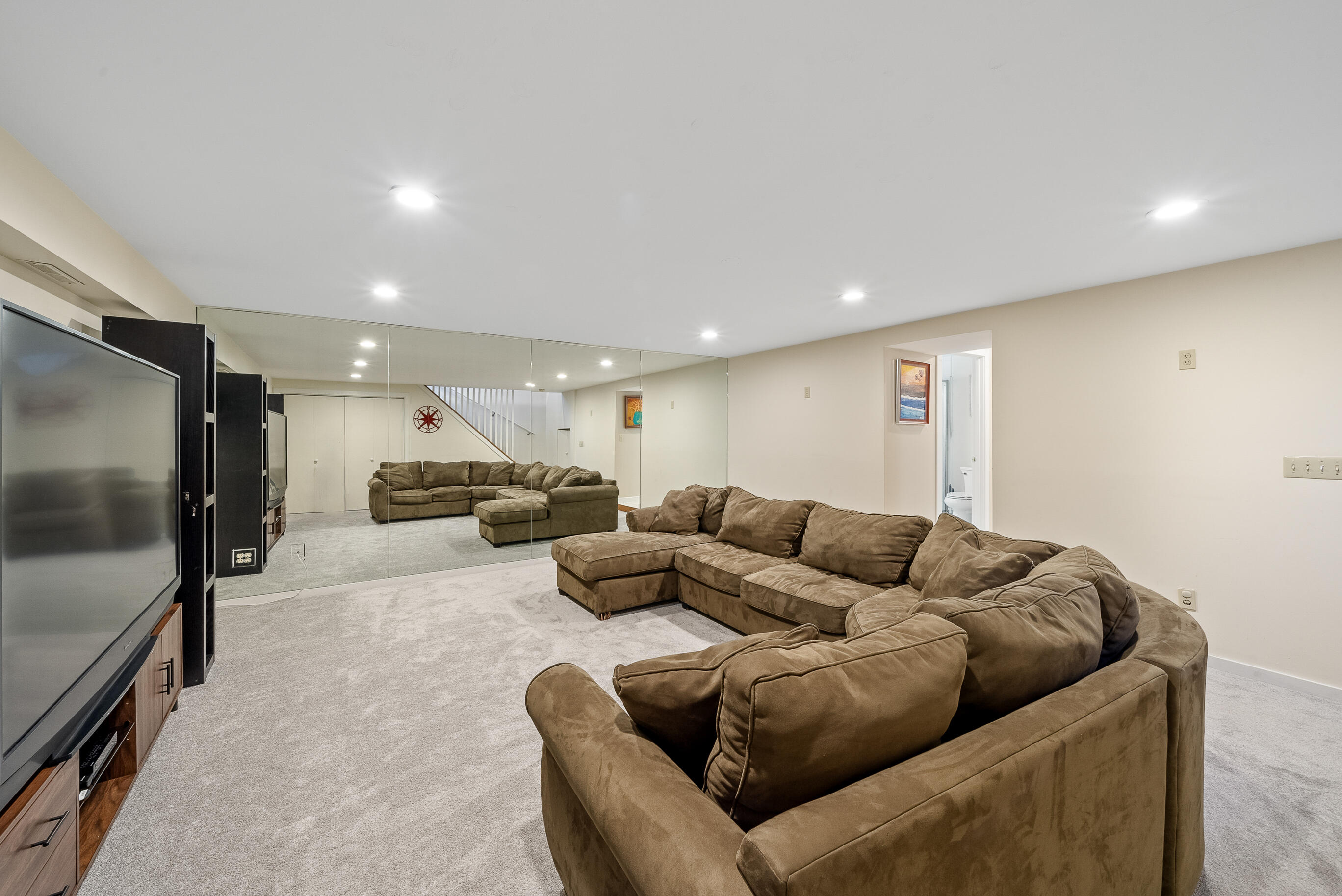 1022 Park Row