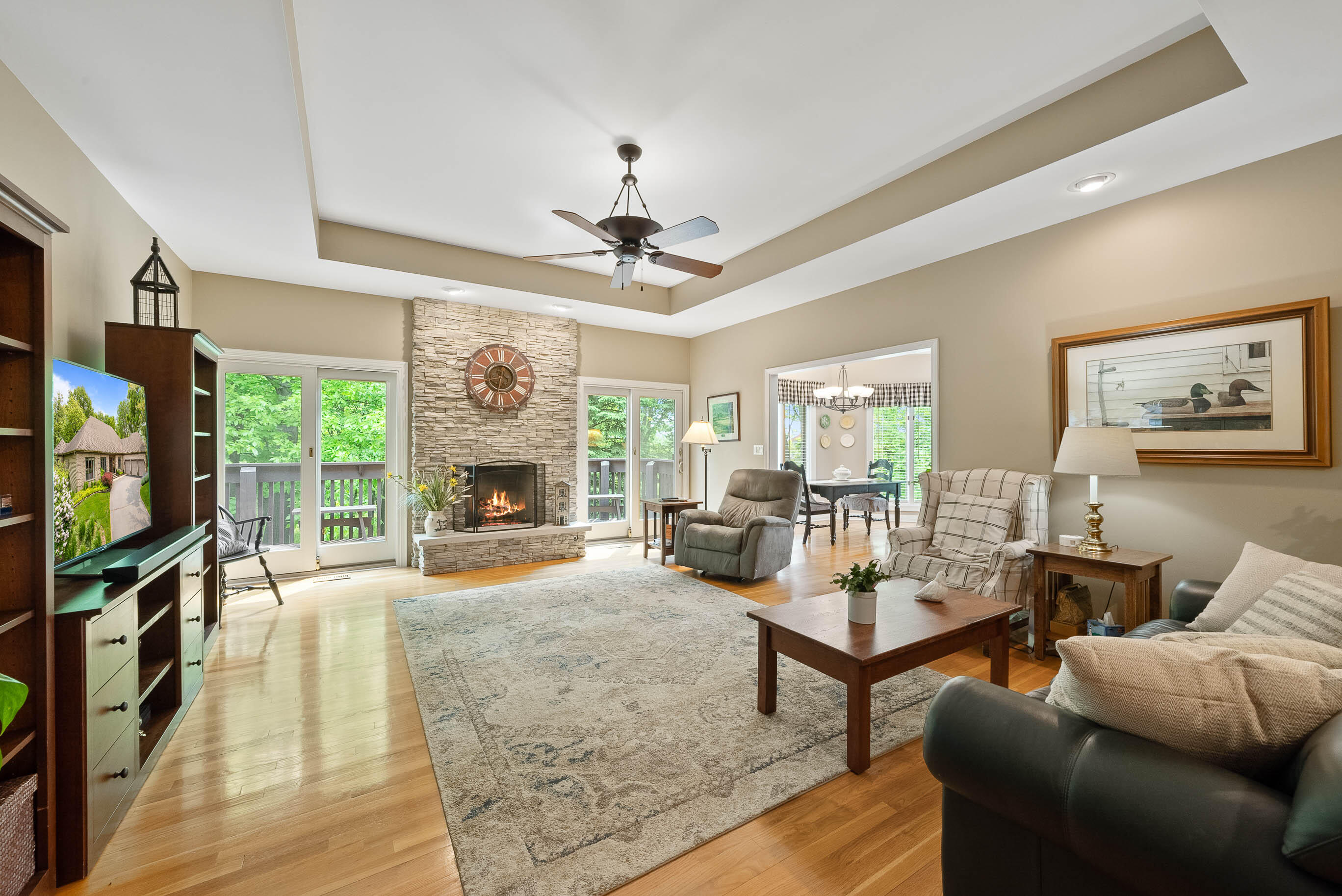1261 Deer Ct