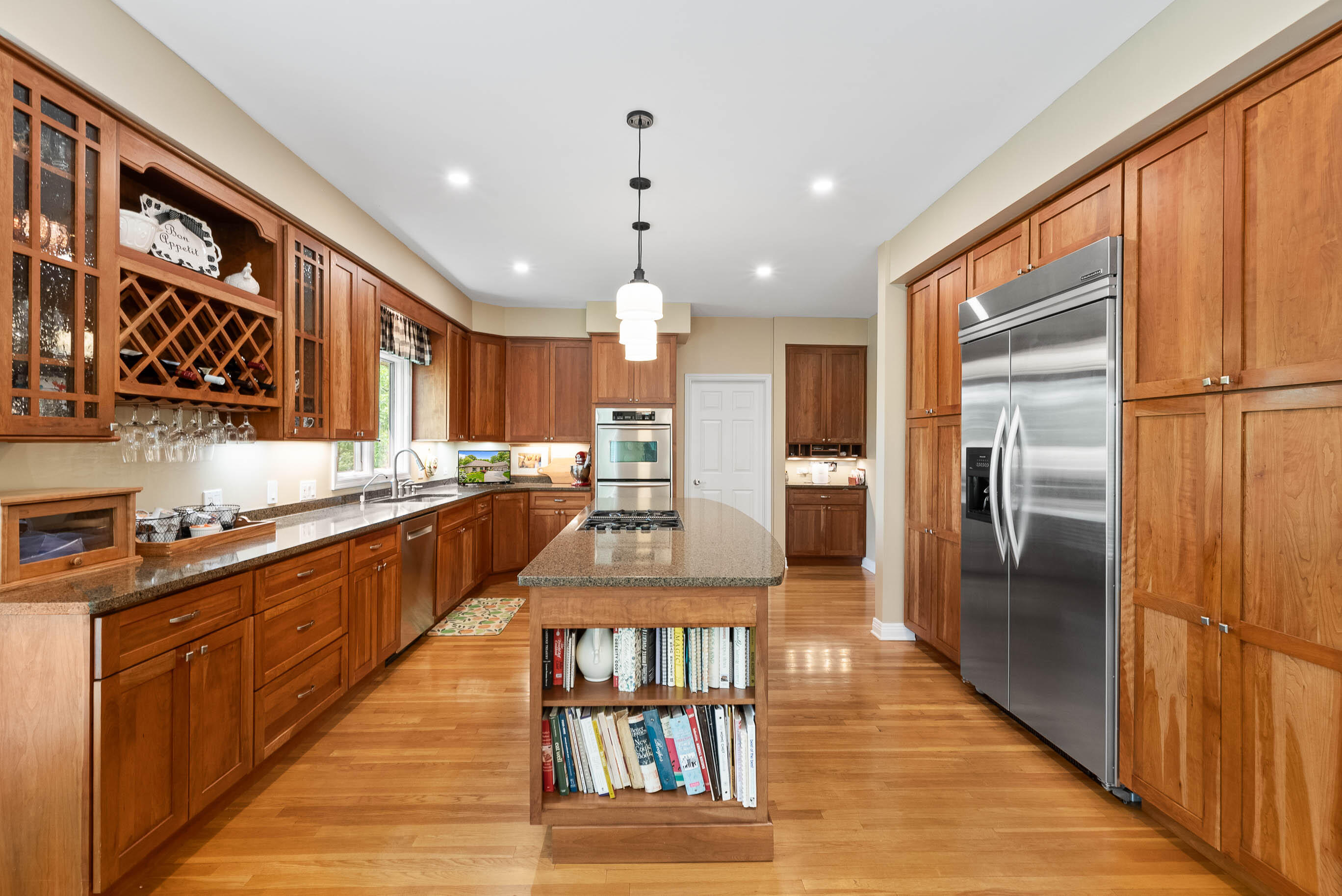 1261 Deer Ct
