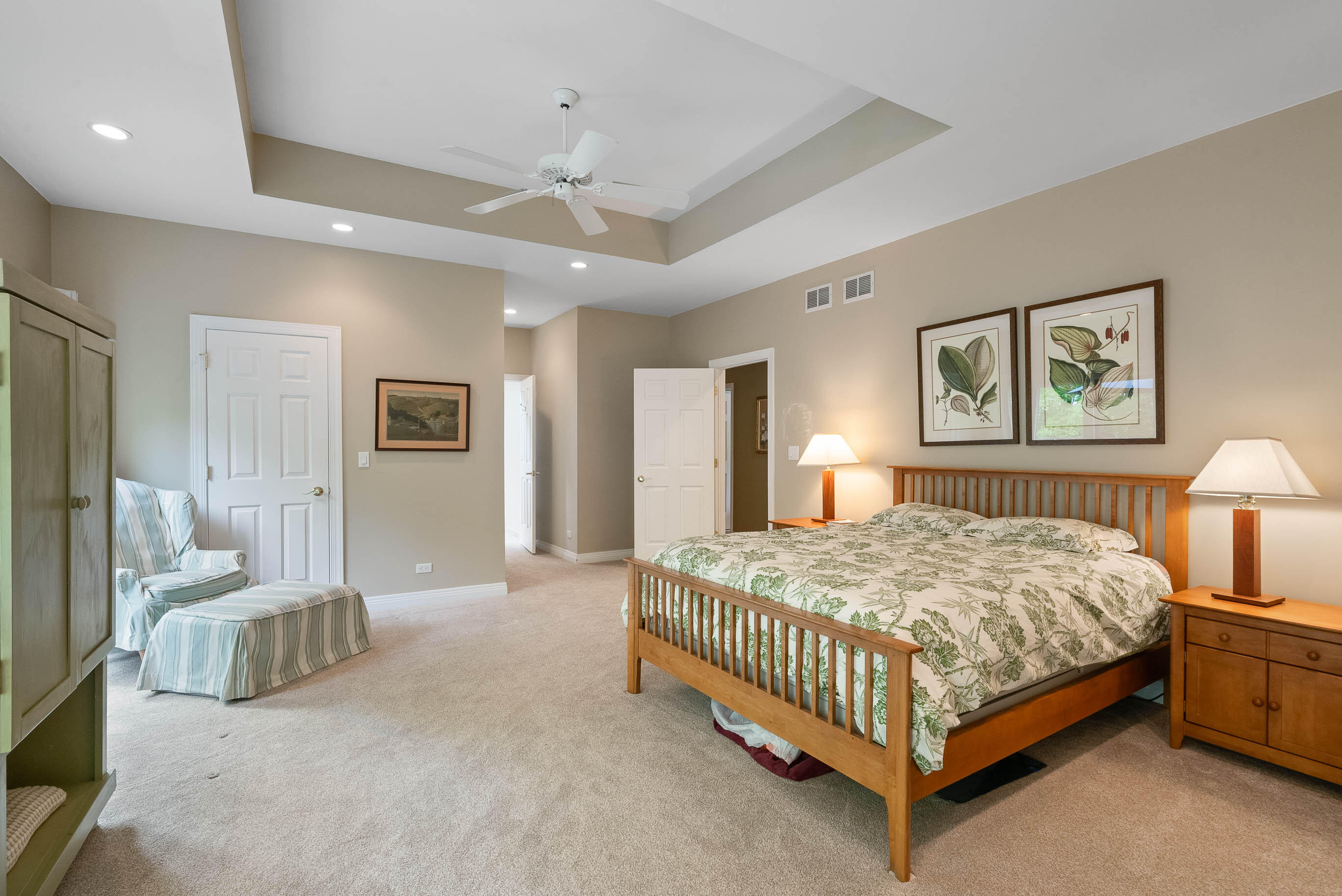 1261 Deer Ct