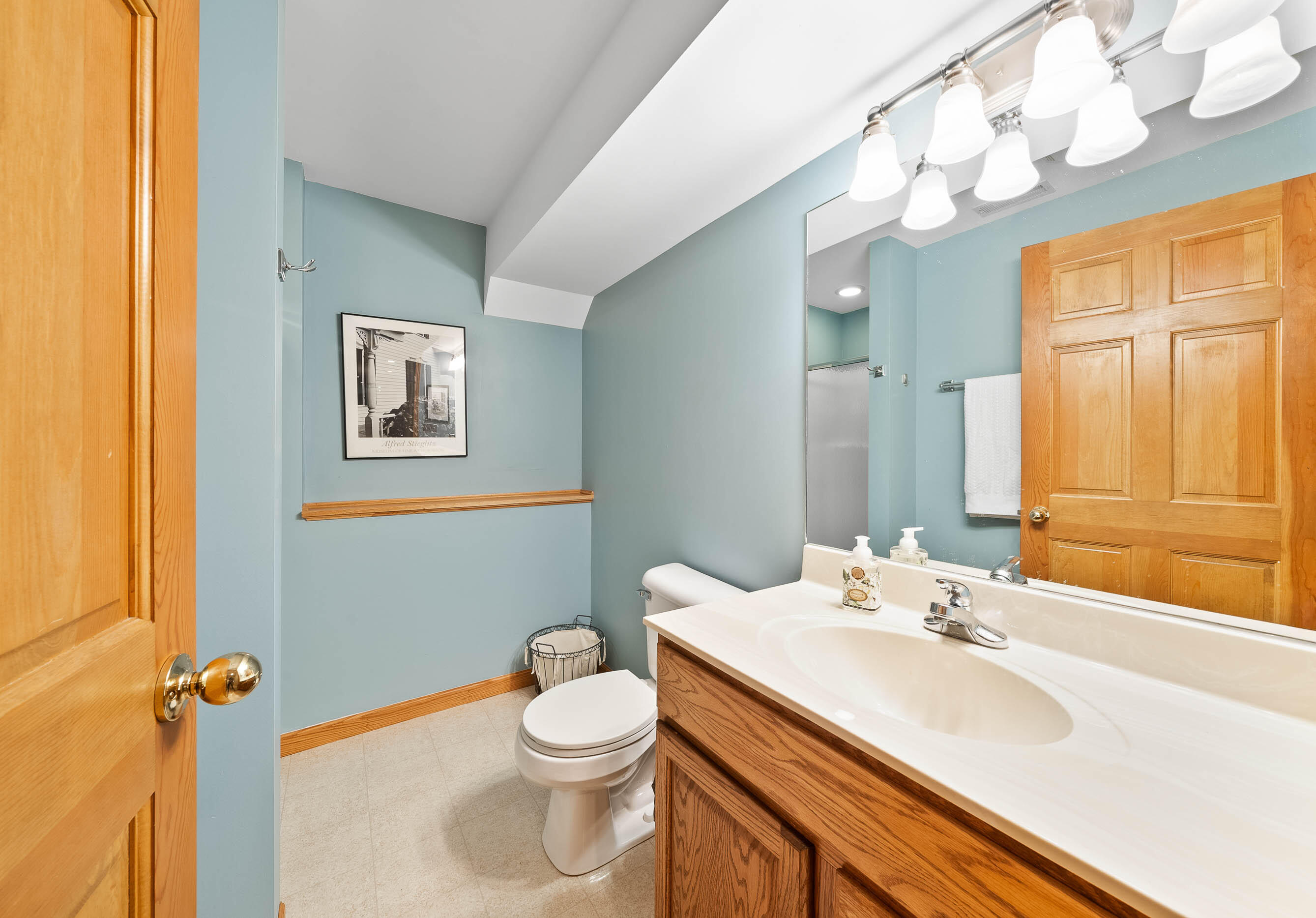 1261 Deer Ct
