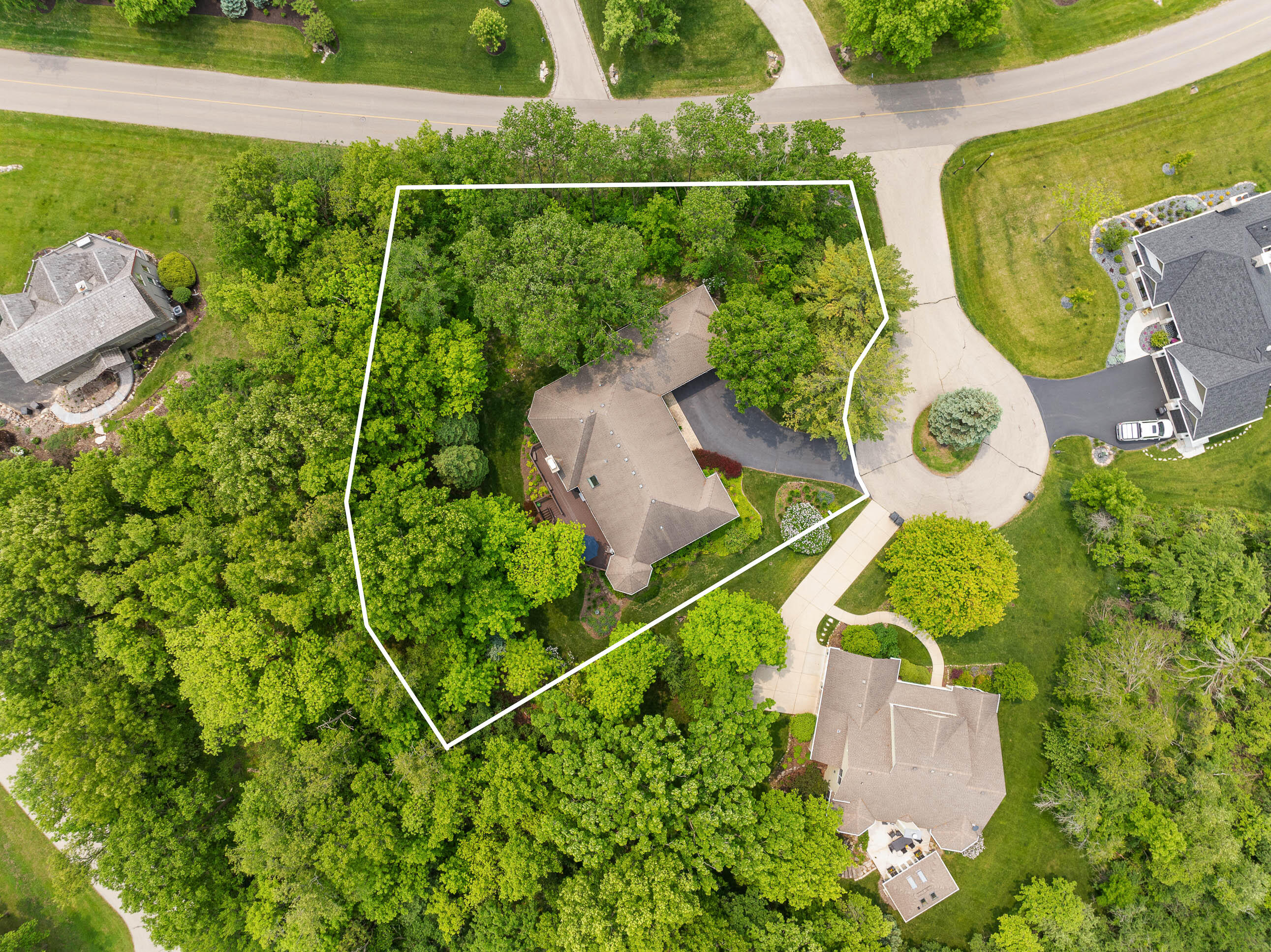 1261 Deer Ct