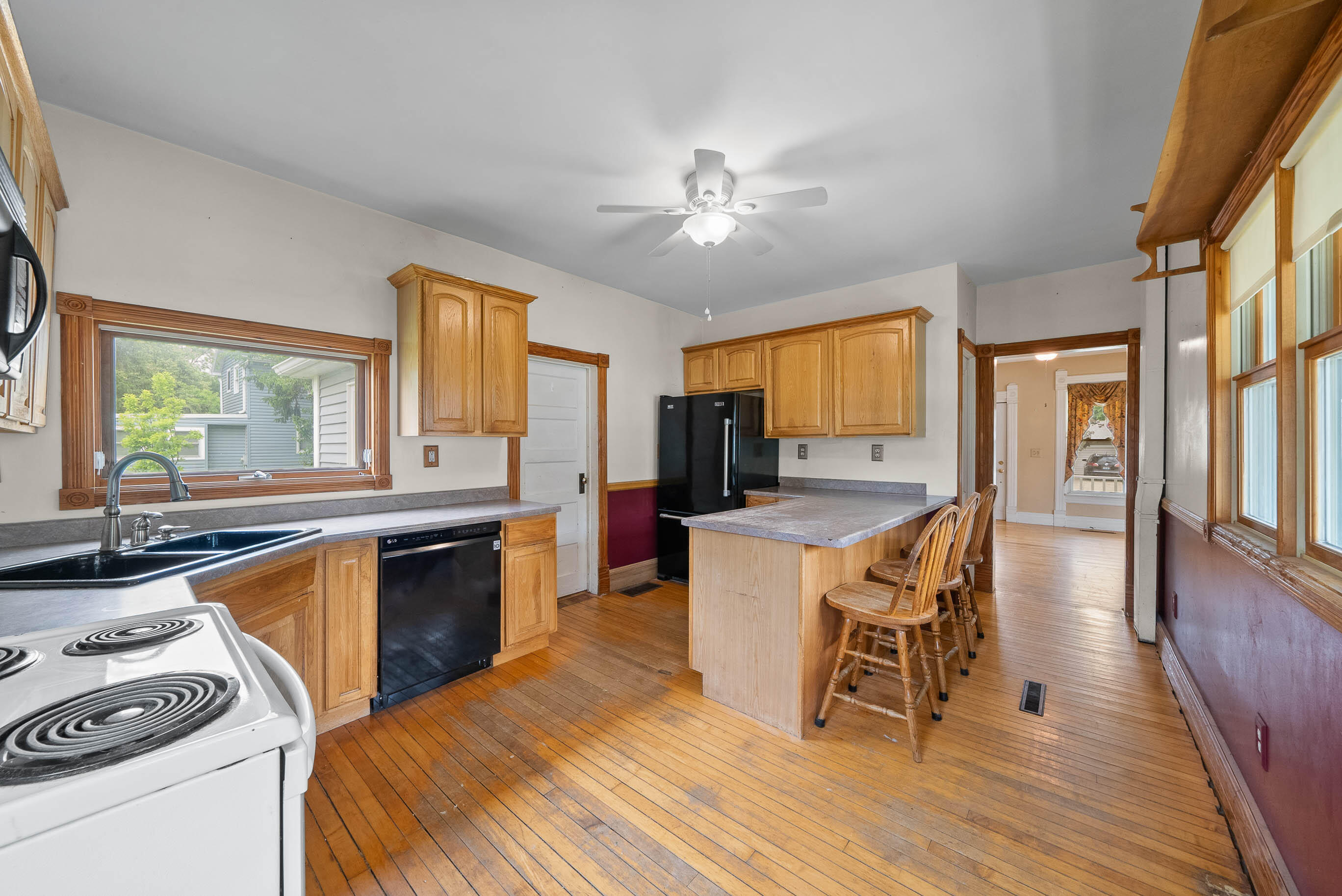 722 Center St