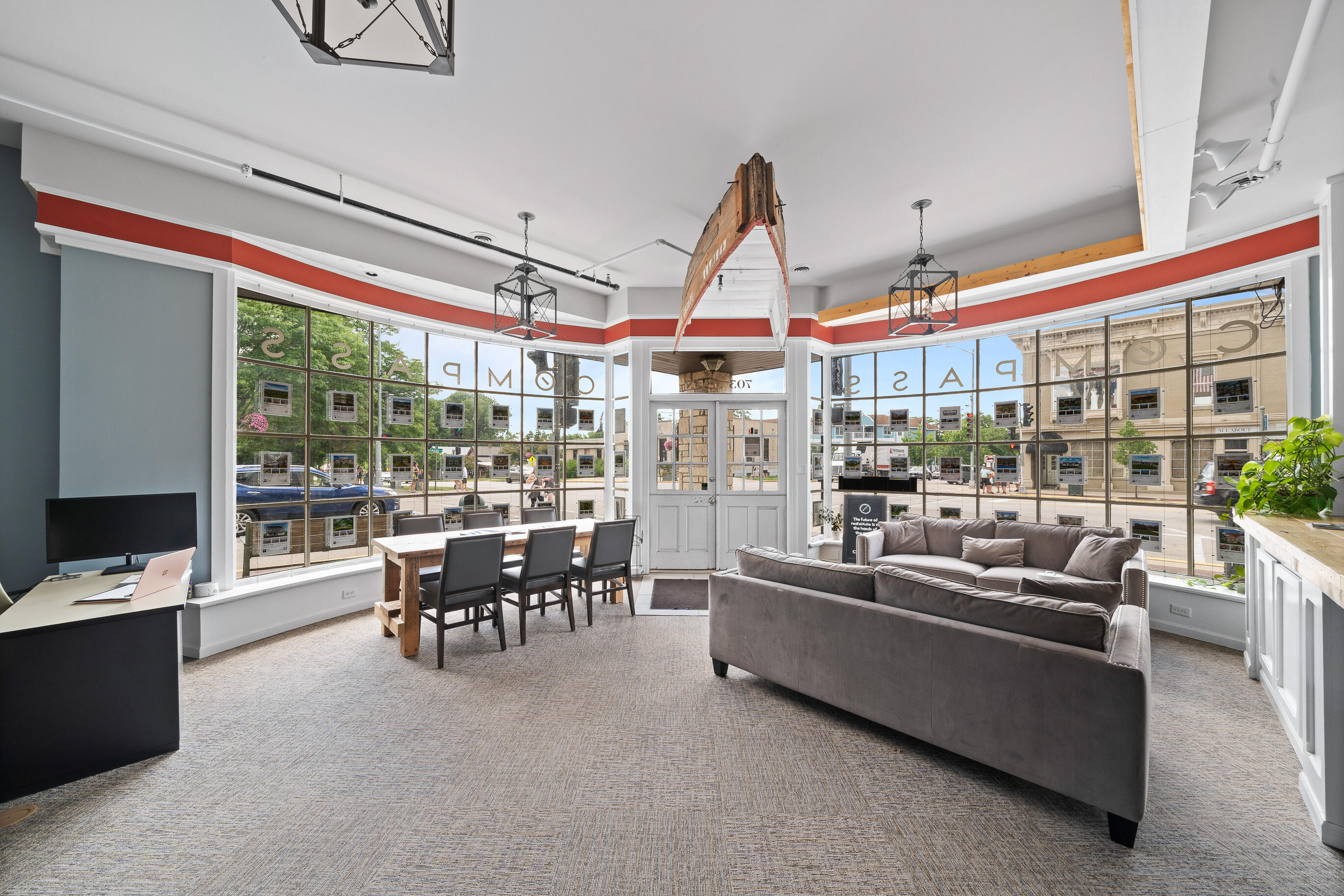 703/707 W Main St