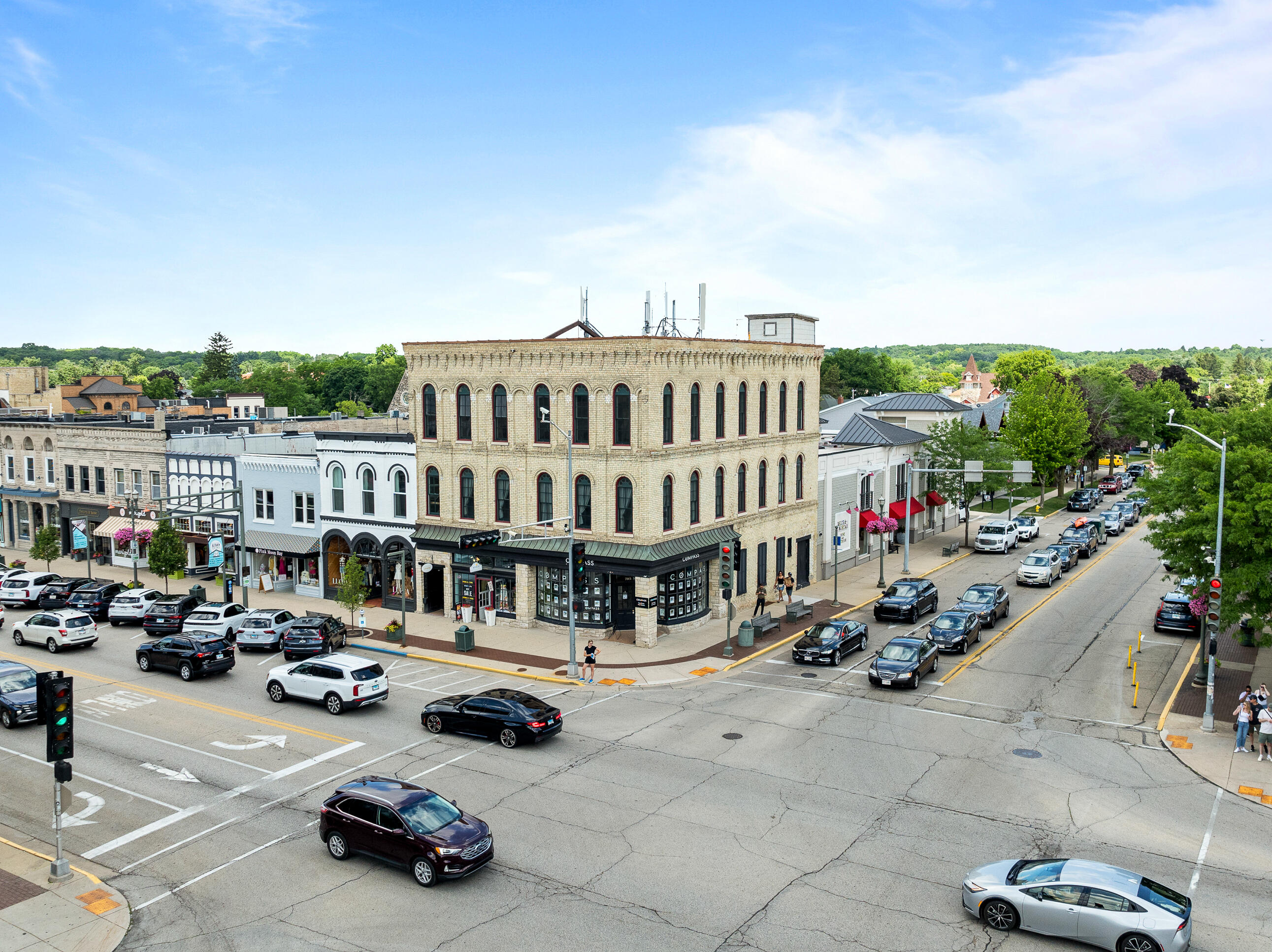 707 W Main St