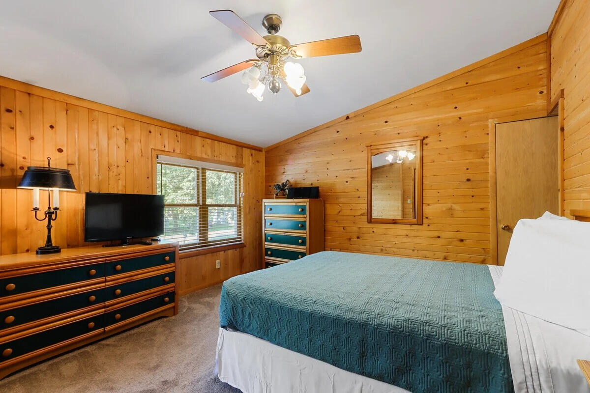 814 Inlet Shore Dr