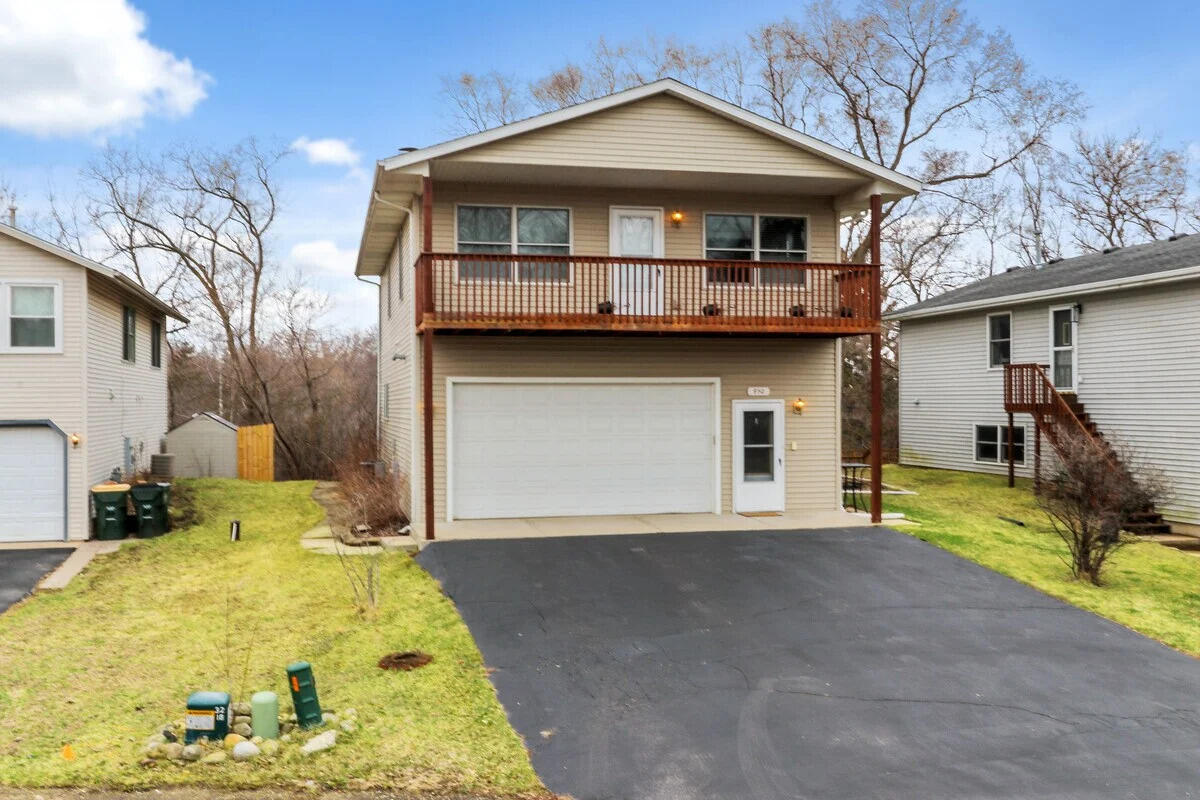 950 Rhyners Ln