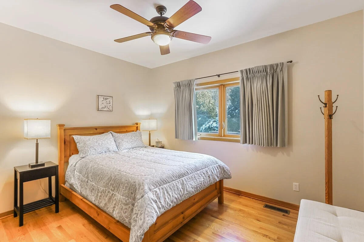 N7487 E Lakeshore Dr