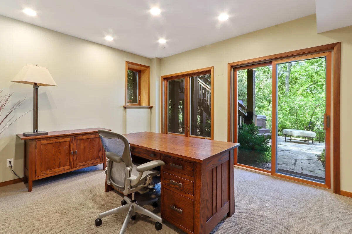 N7487 E Lakeshore Dr