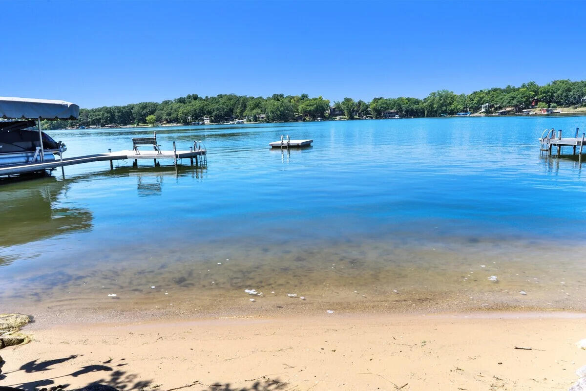 N7487 E Lakeshore Dr