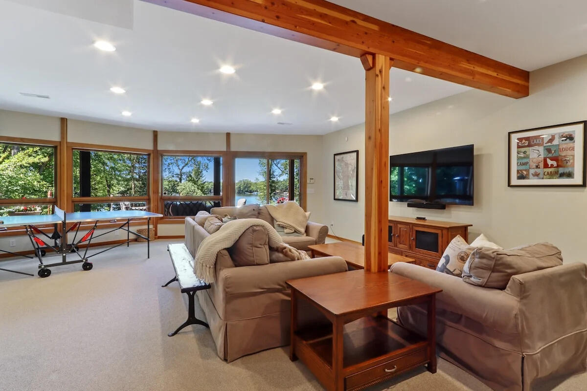 N7487 E Lakeshore Dr