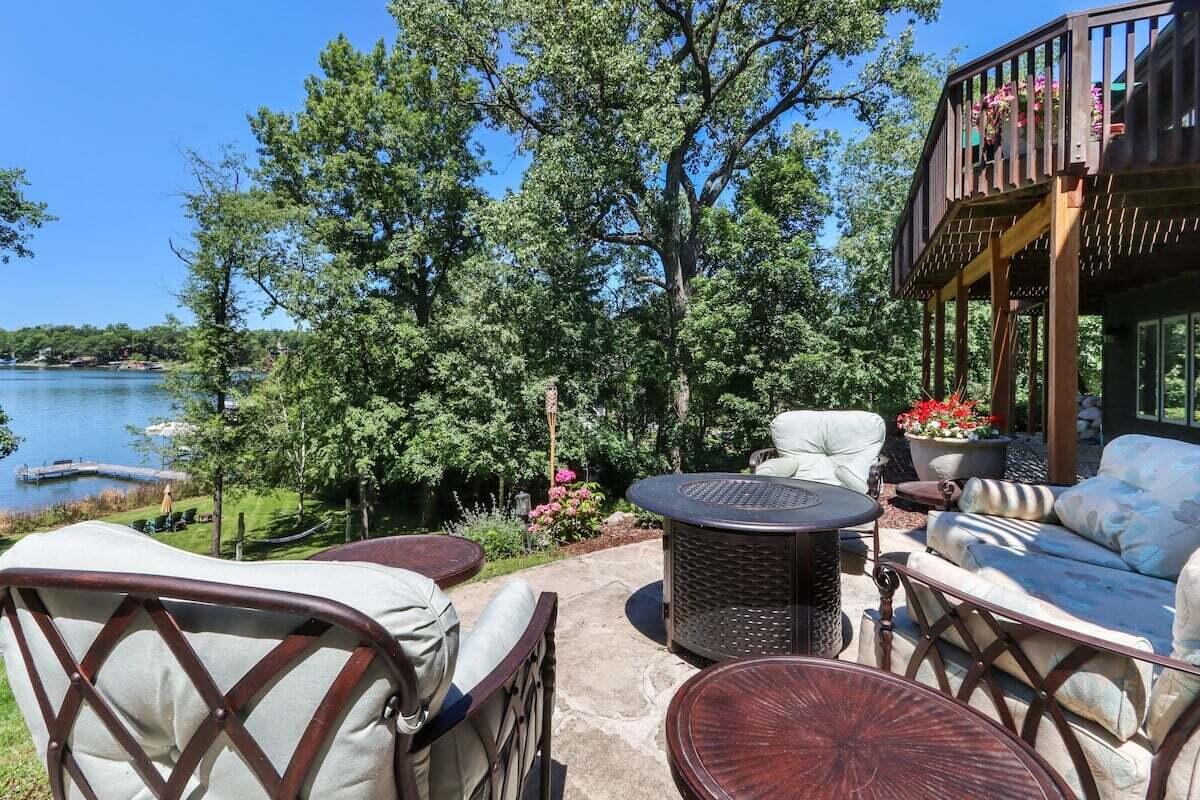 N7487 E Lakeshore Dr