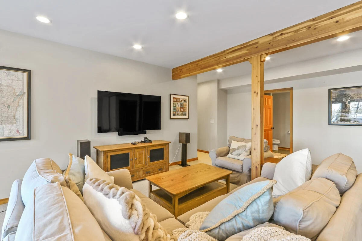 N7487 E Lakeshore Dr