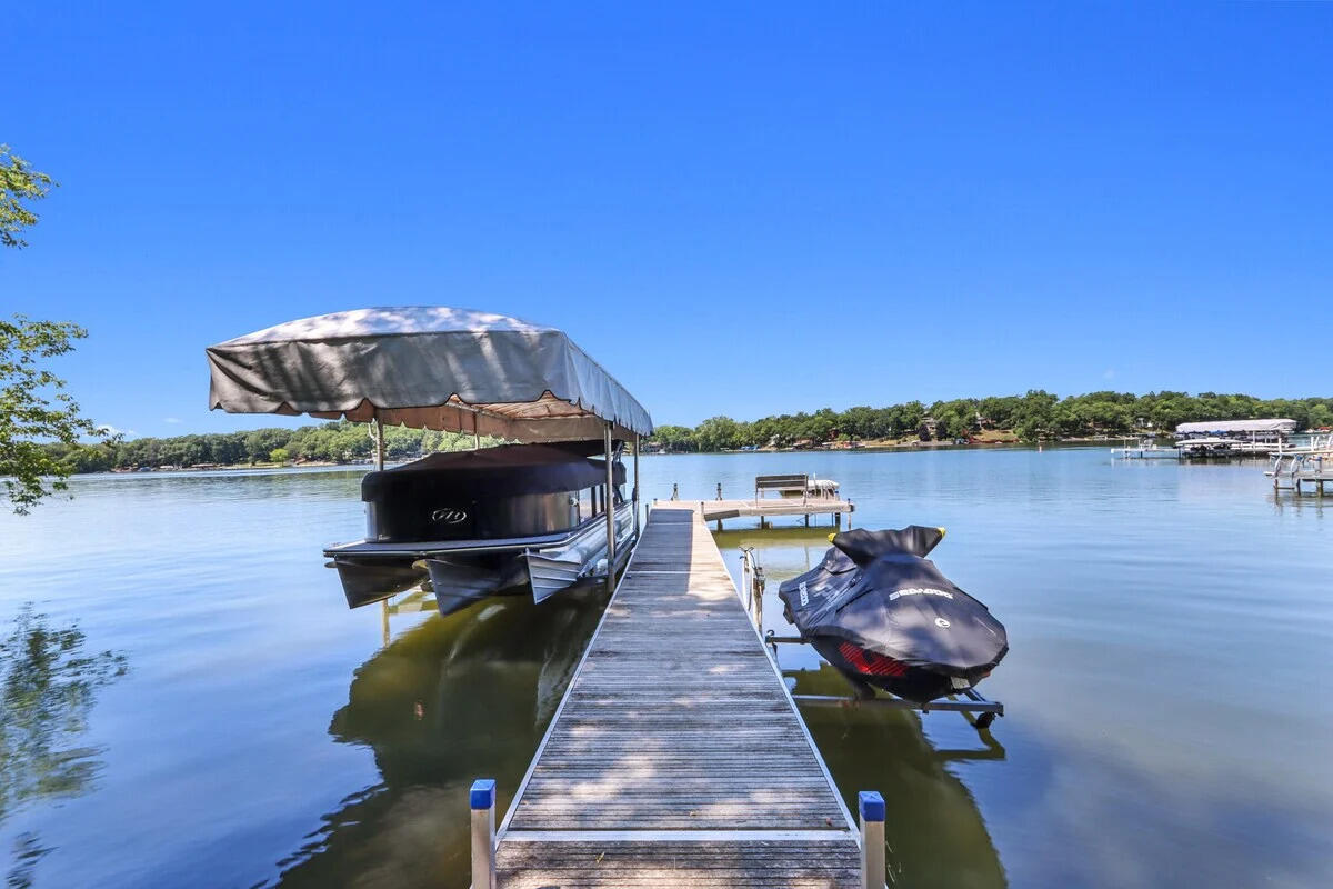 N7487 E Lakeshore Dr