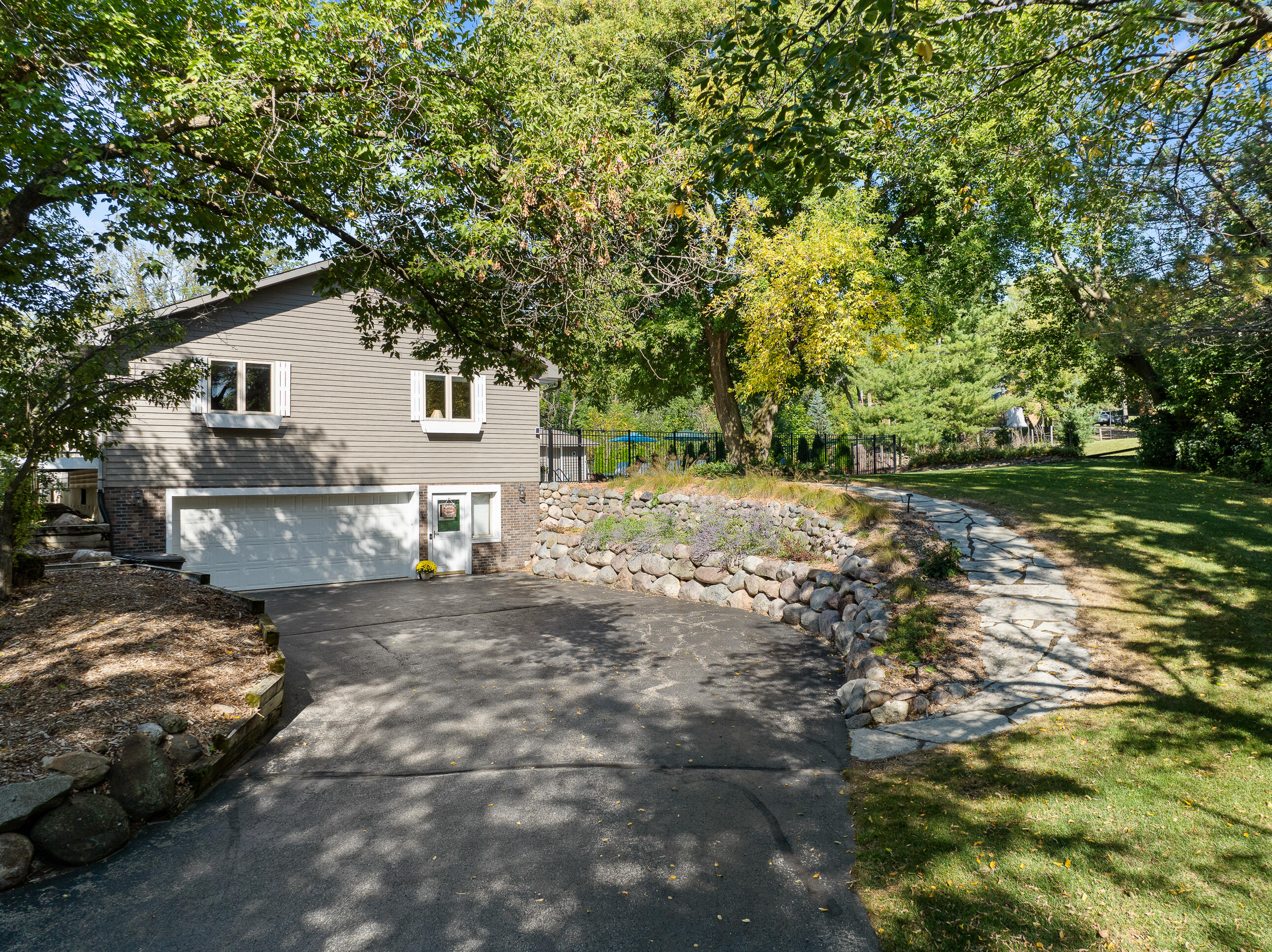 N3145 Center St
