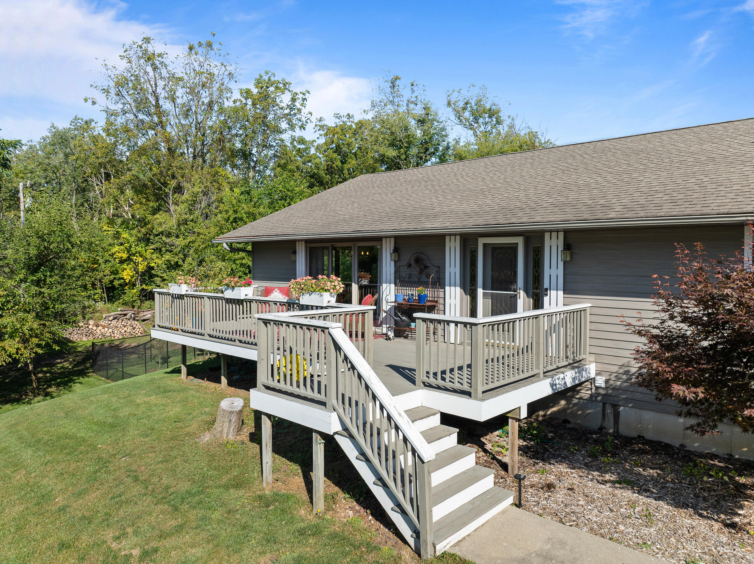 N3145 Center St