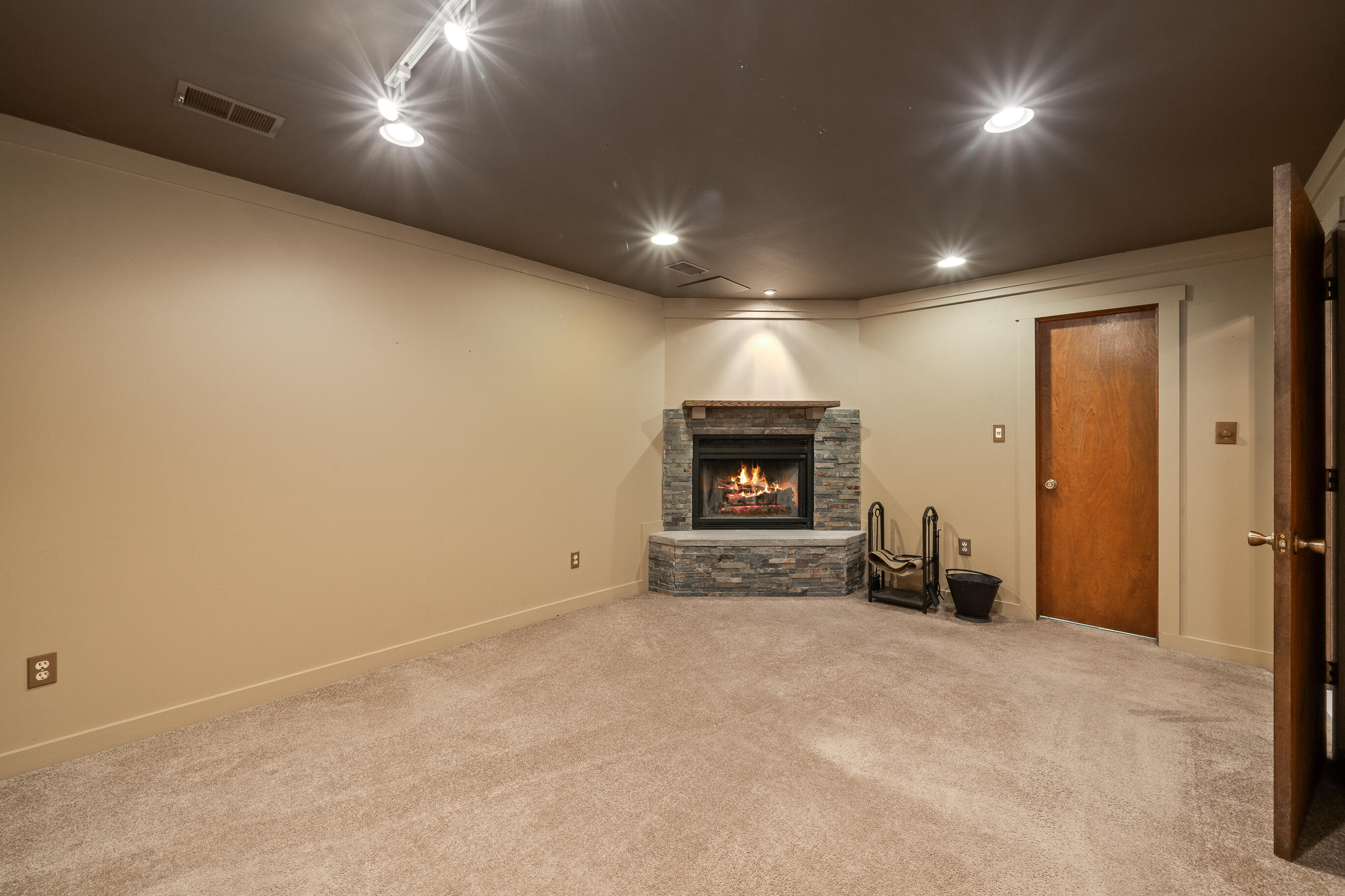 N3145 Center St