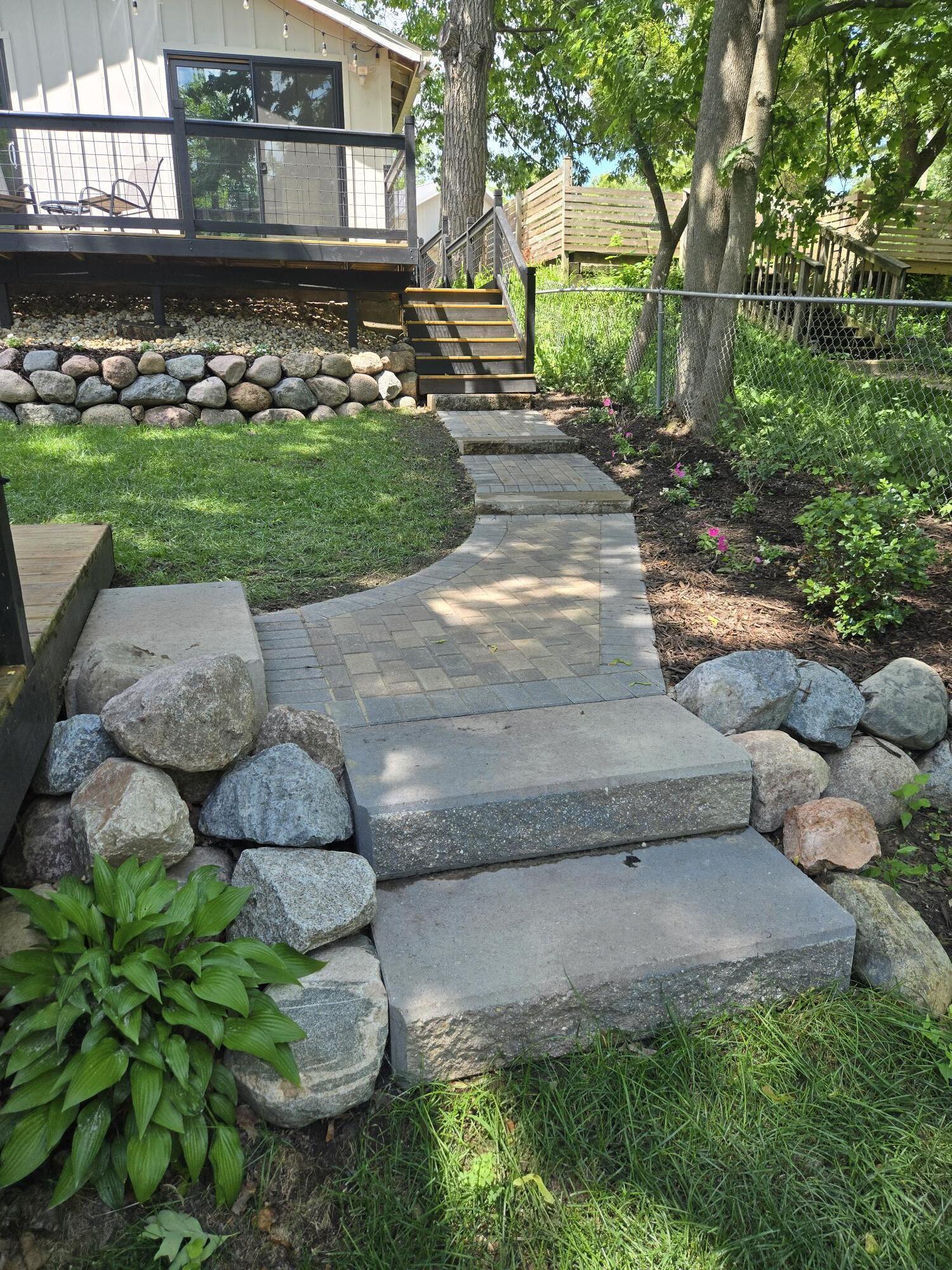 2804 Willow Point Dr