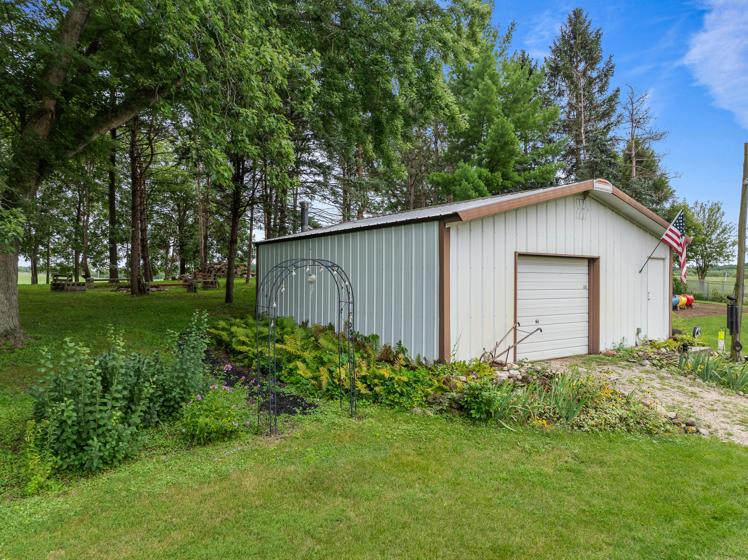 2211 Sheridan Springs Rd