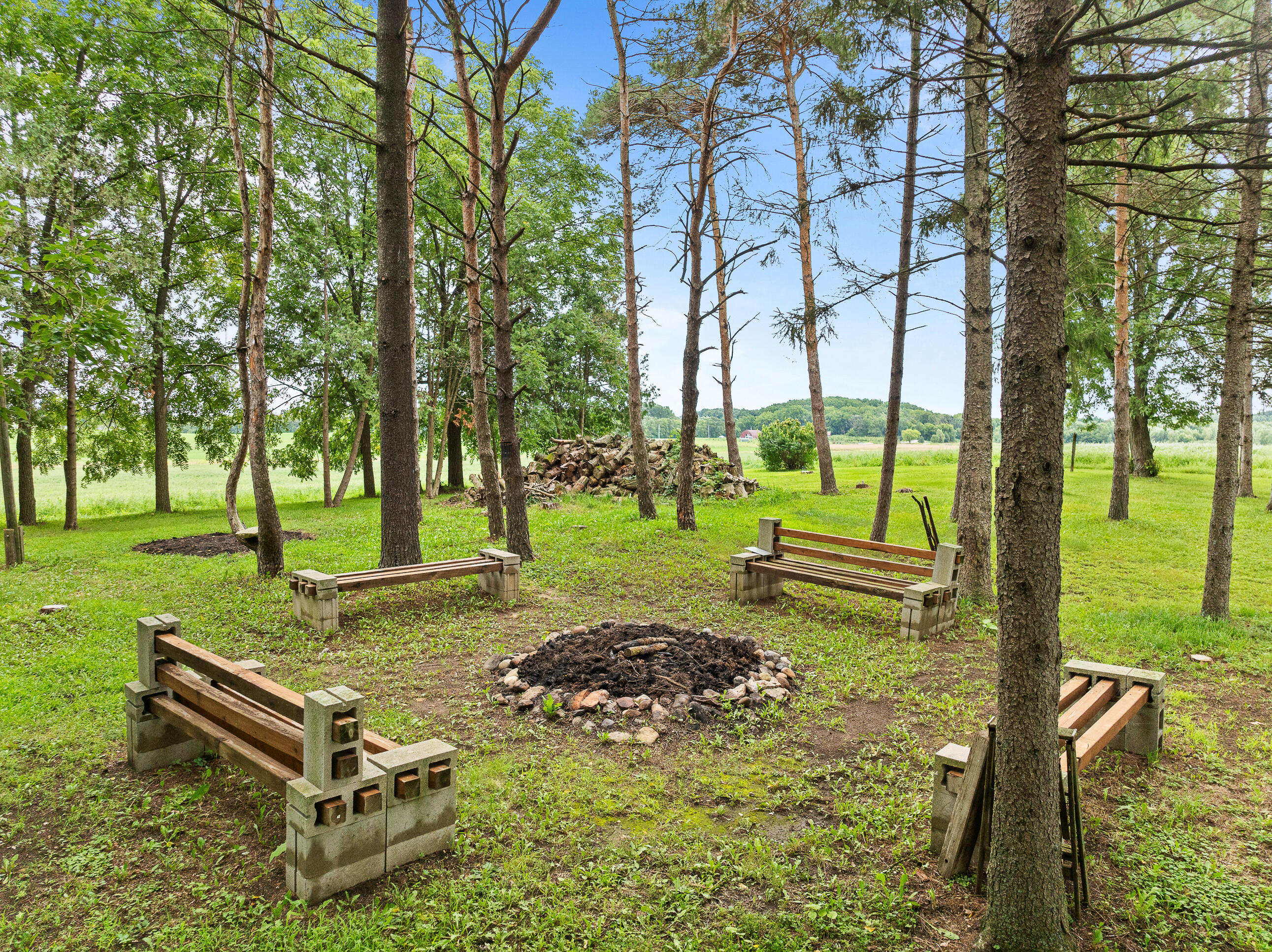 2211 Sheridan Springs Rd