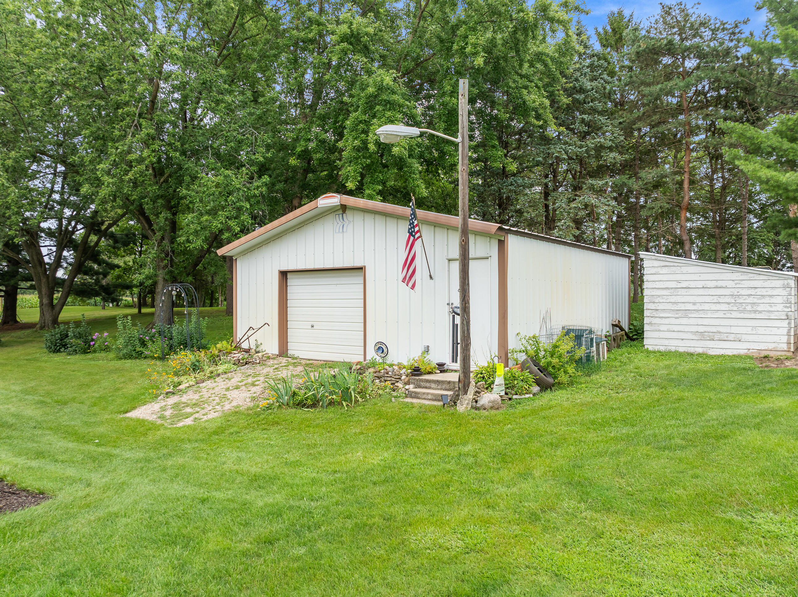 2211 Sheridan Springs Rd