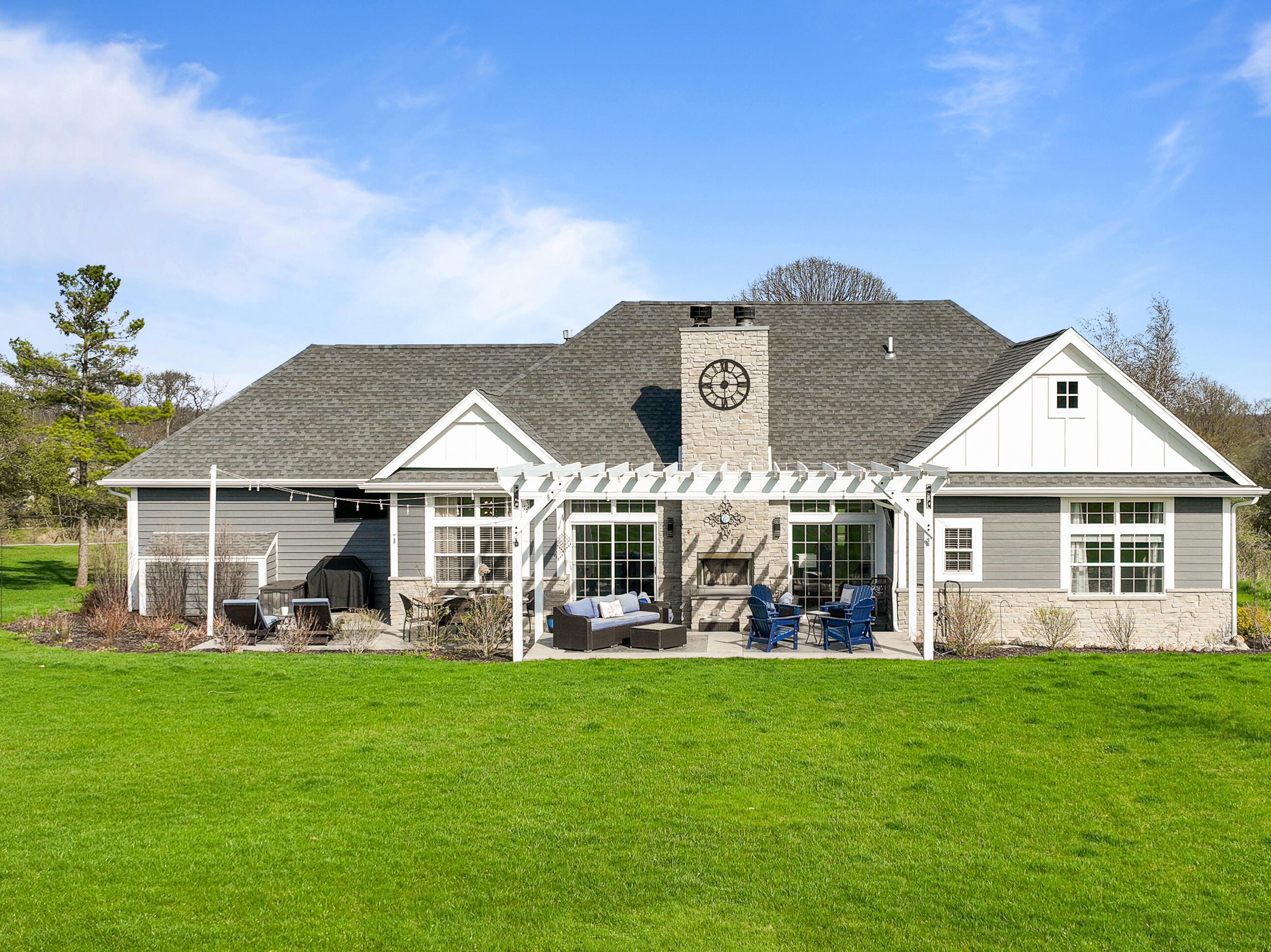 1760 Avenue of Champions -